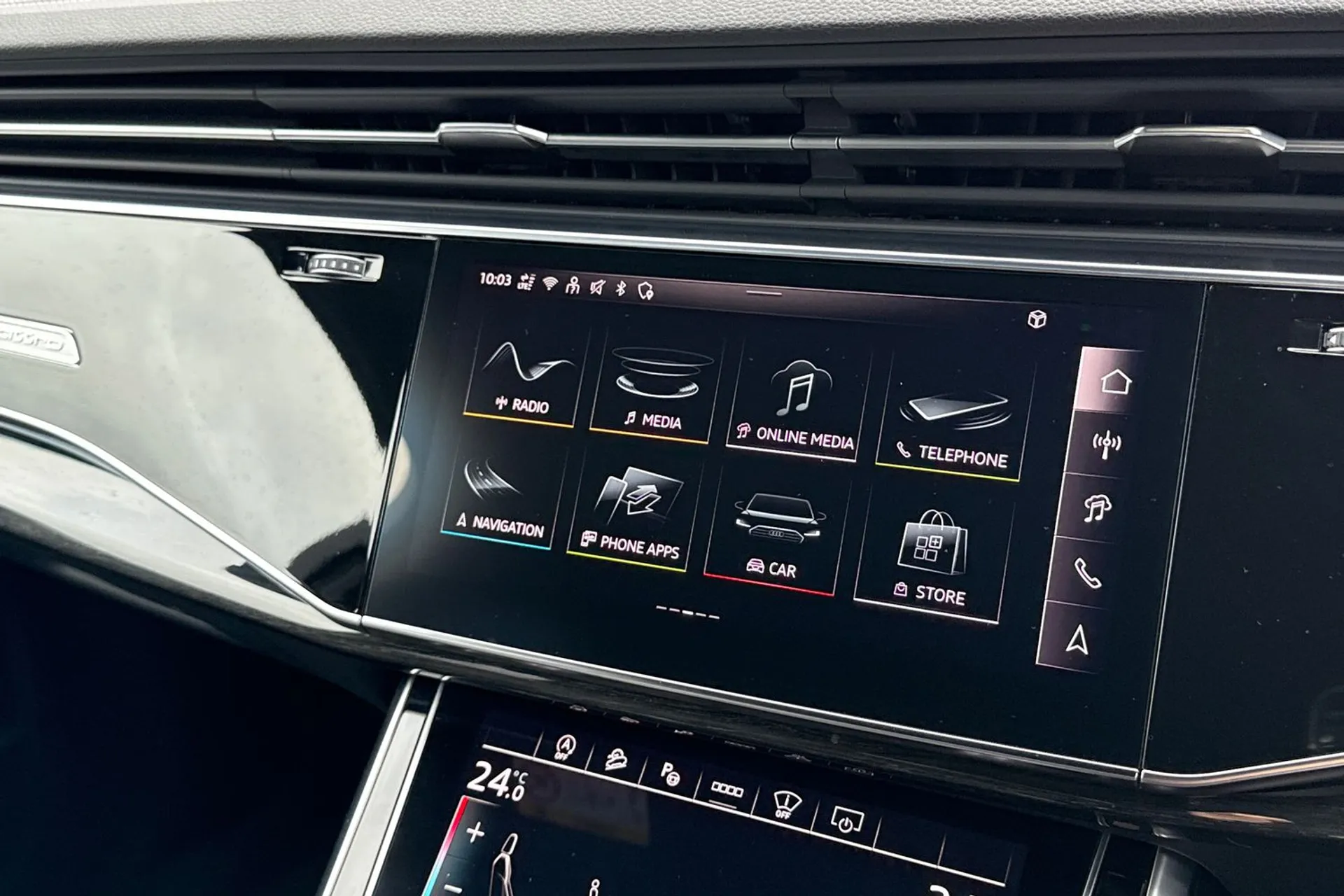 Audi Q7 thumbnail image number 24