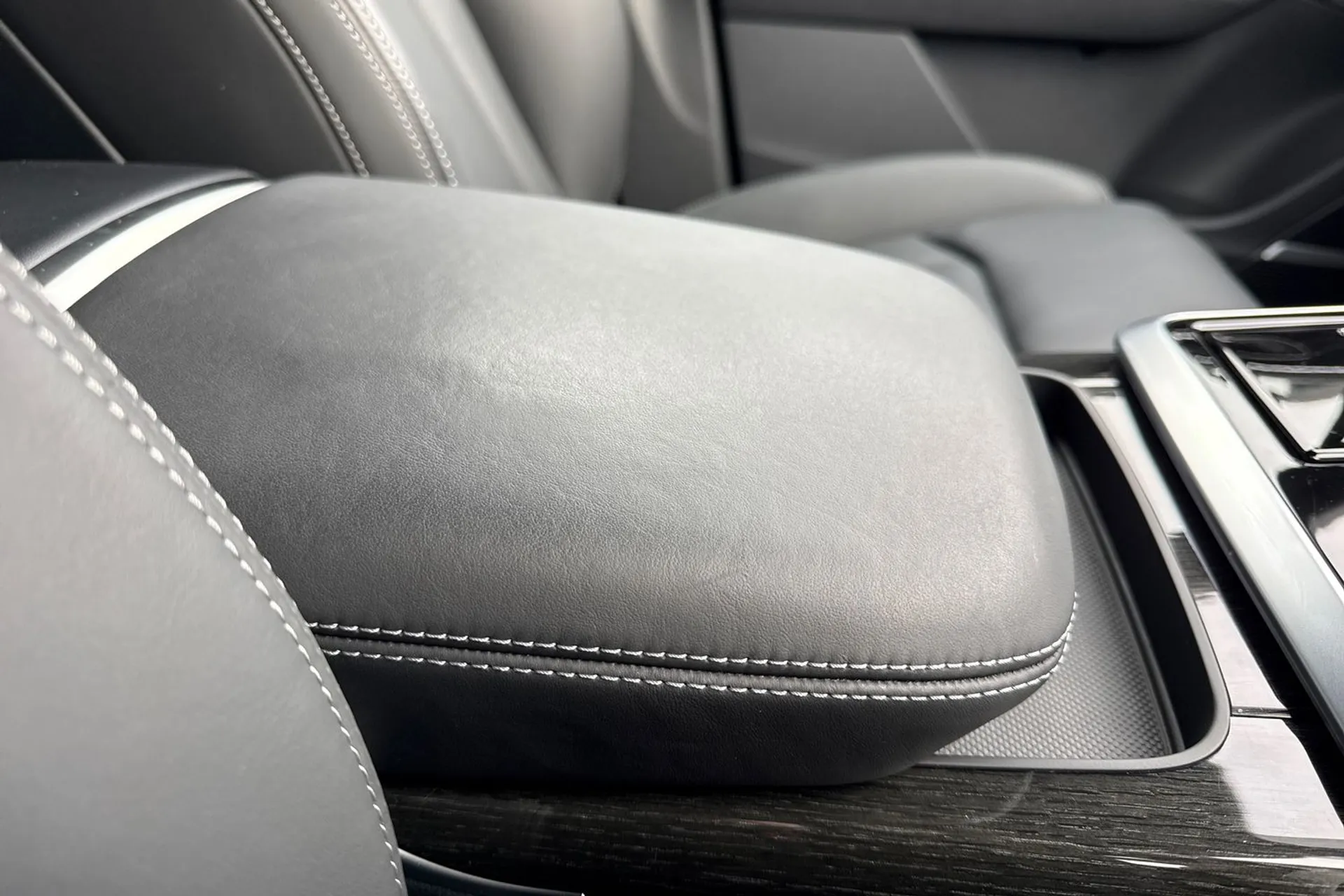 Audi Q7 thumbnail image number 44