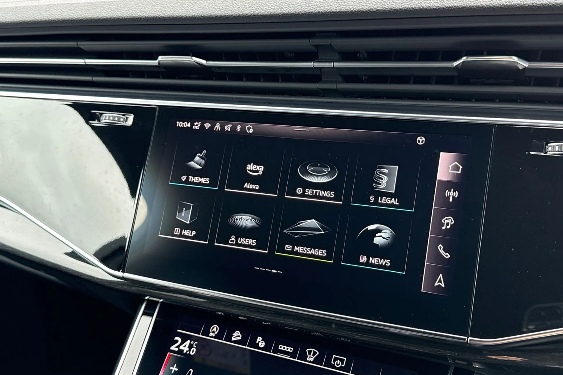 Audi Q7 thumbnail image number 17