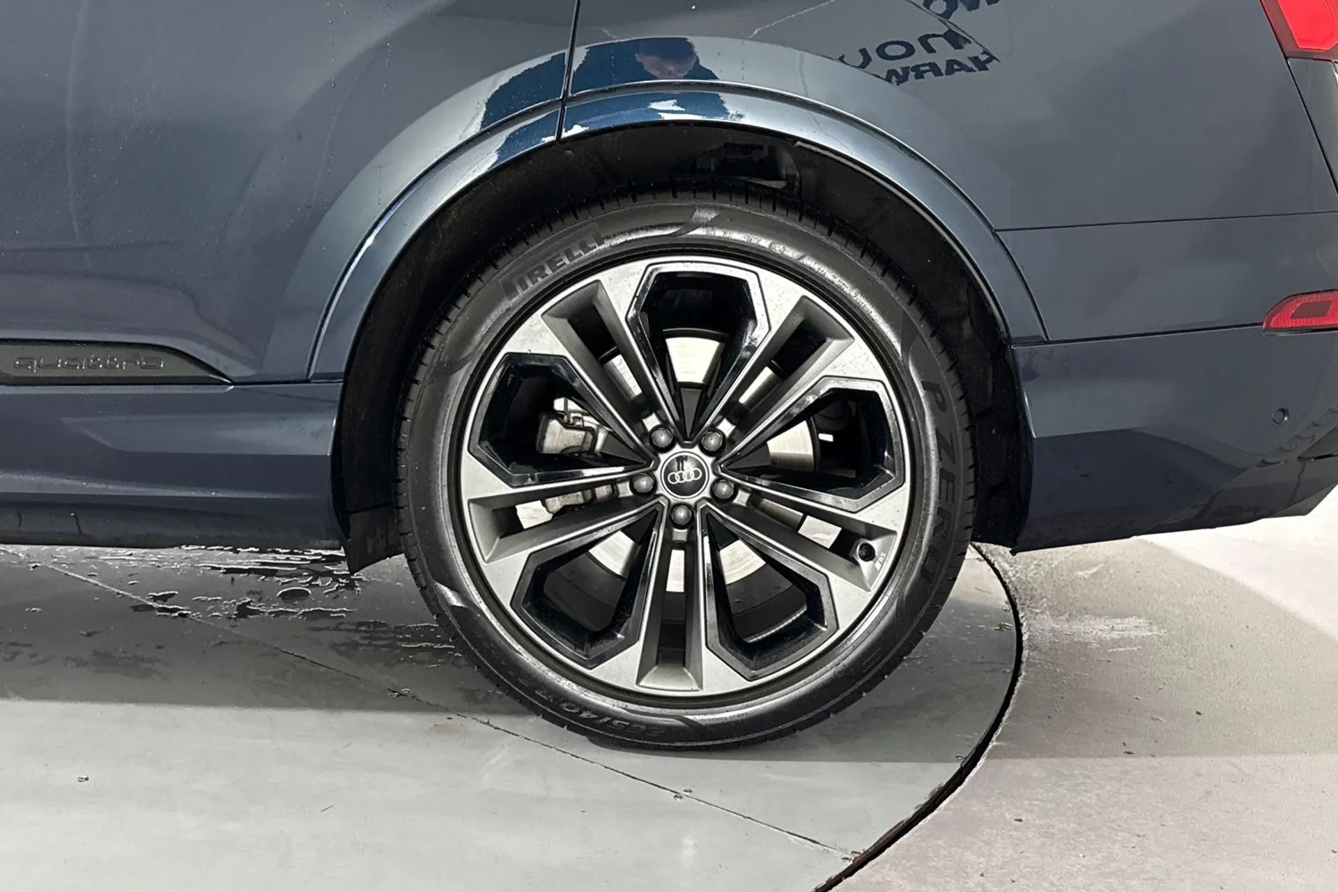 Audi Q7 thumbnail image number 12