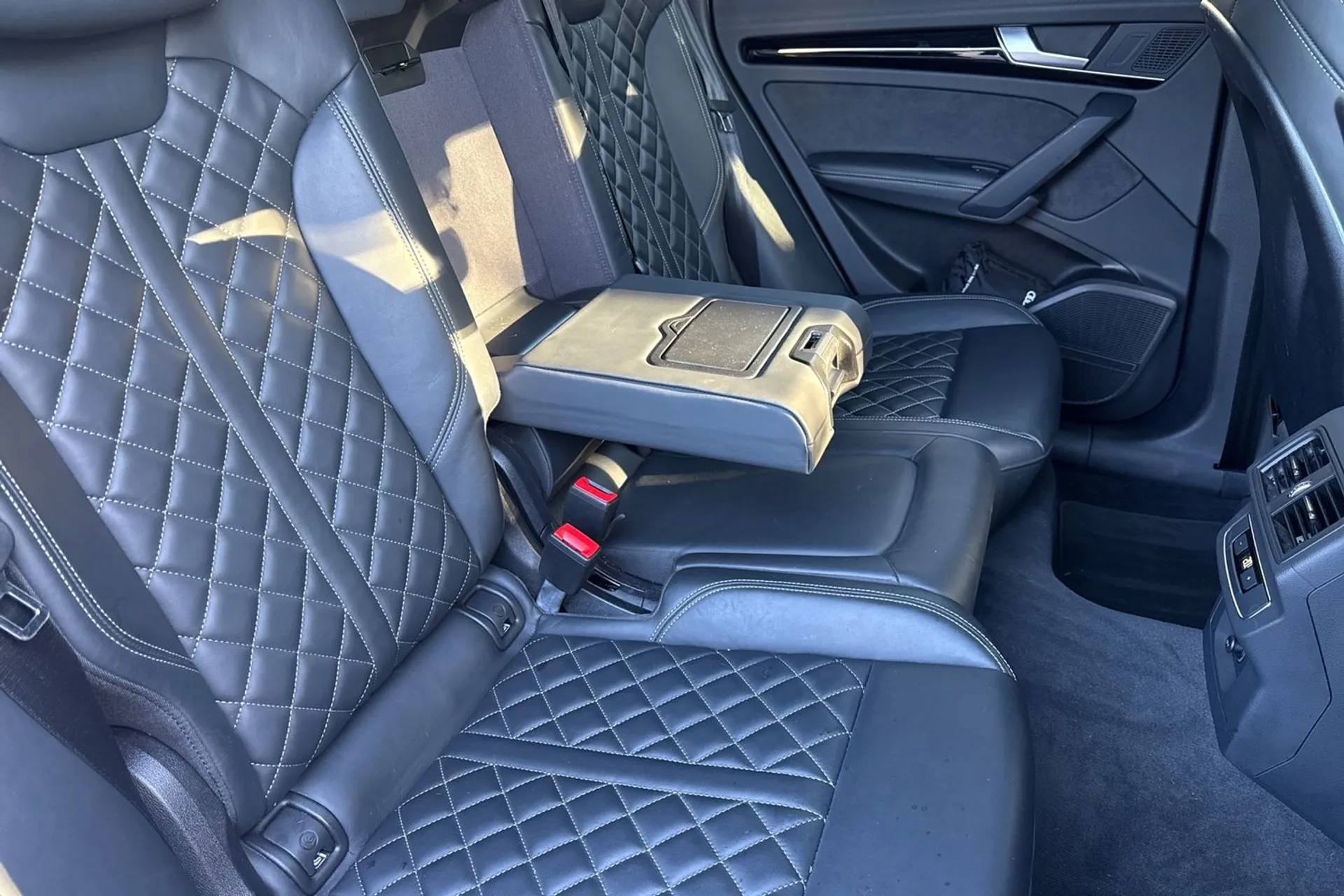 Audi Q5 thumbnail image number 25