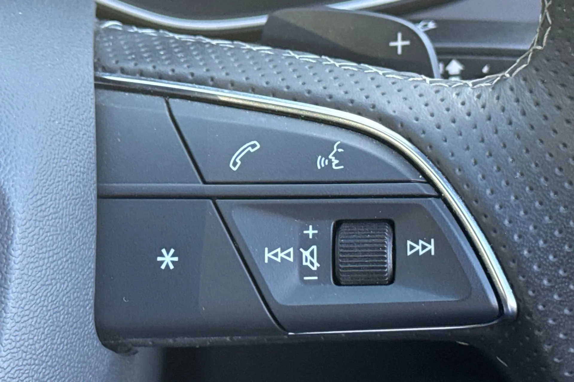 Audi Q5 thumbnail image number 48