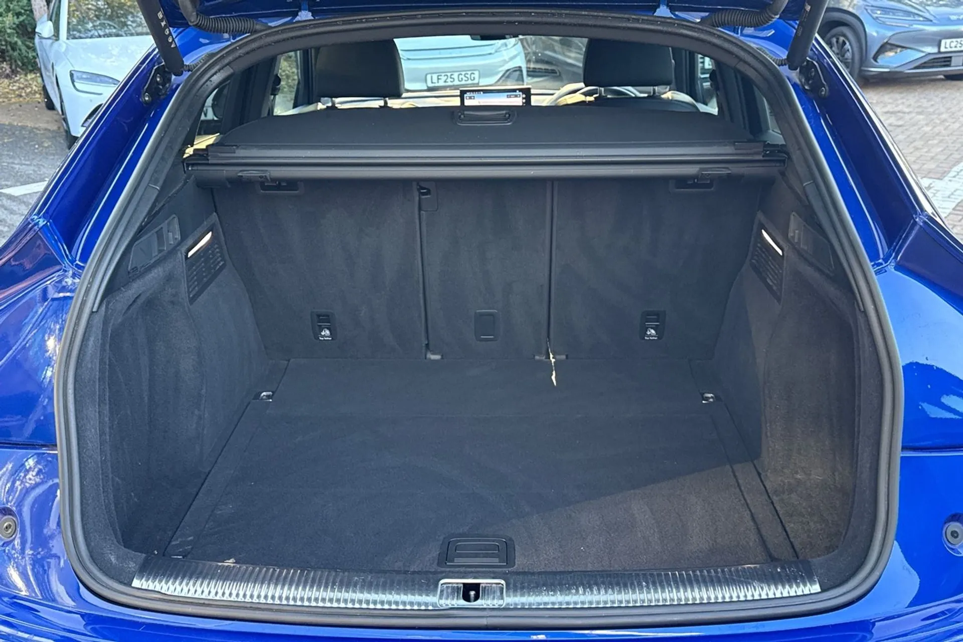 Audi Q5 thumbnail image number 34