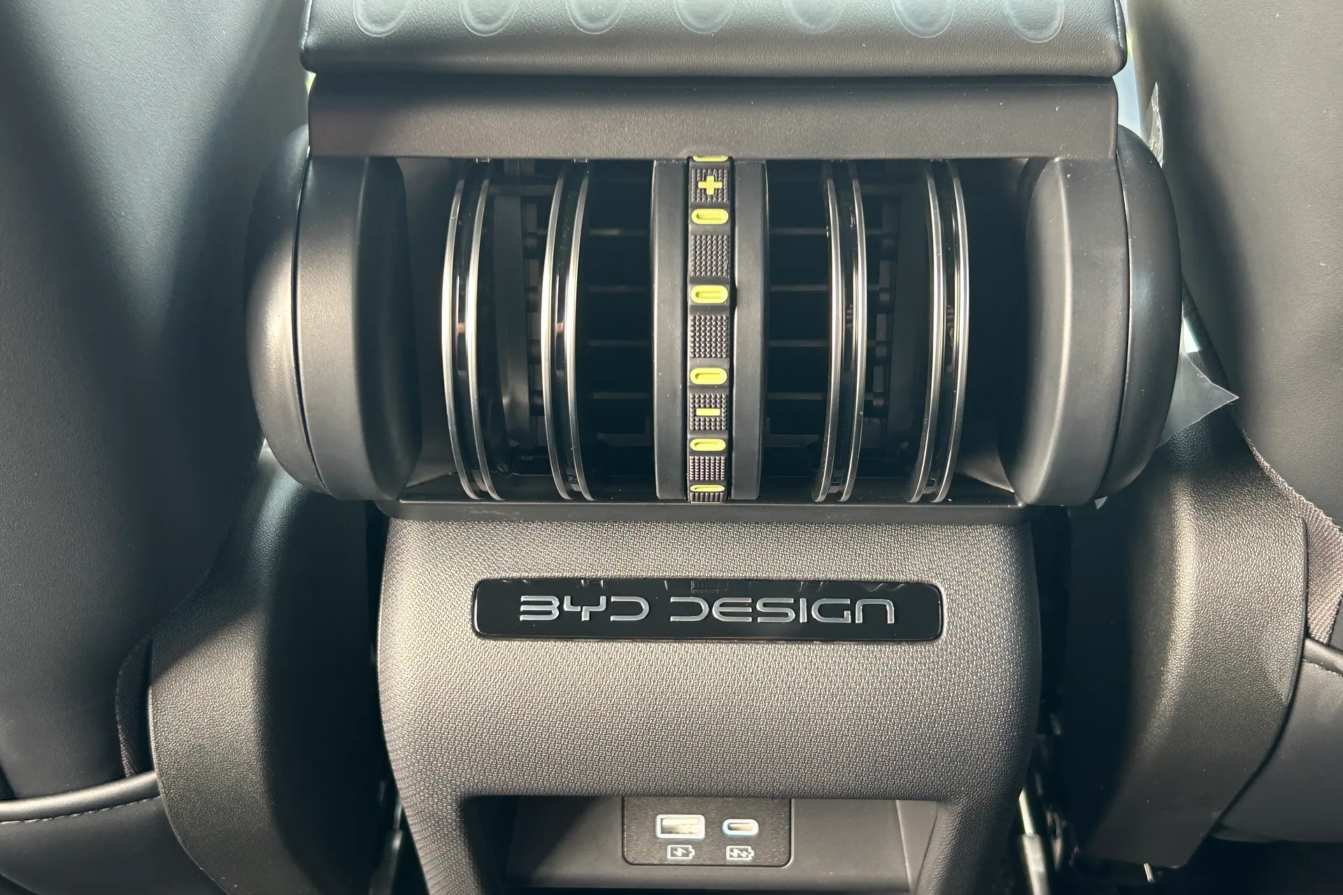 BYD ATTO 3 thumbnail image number 31