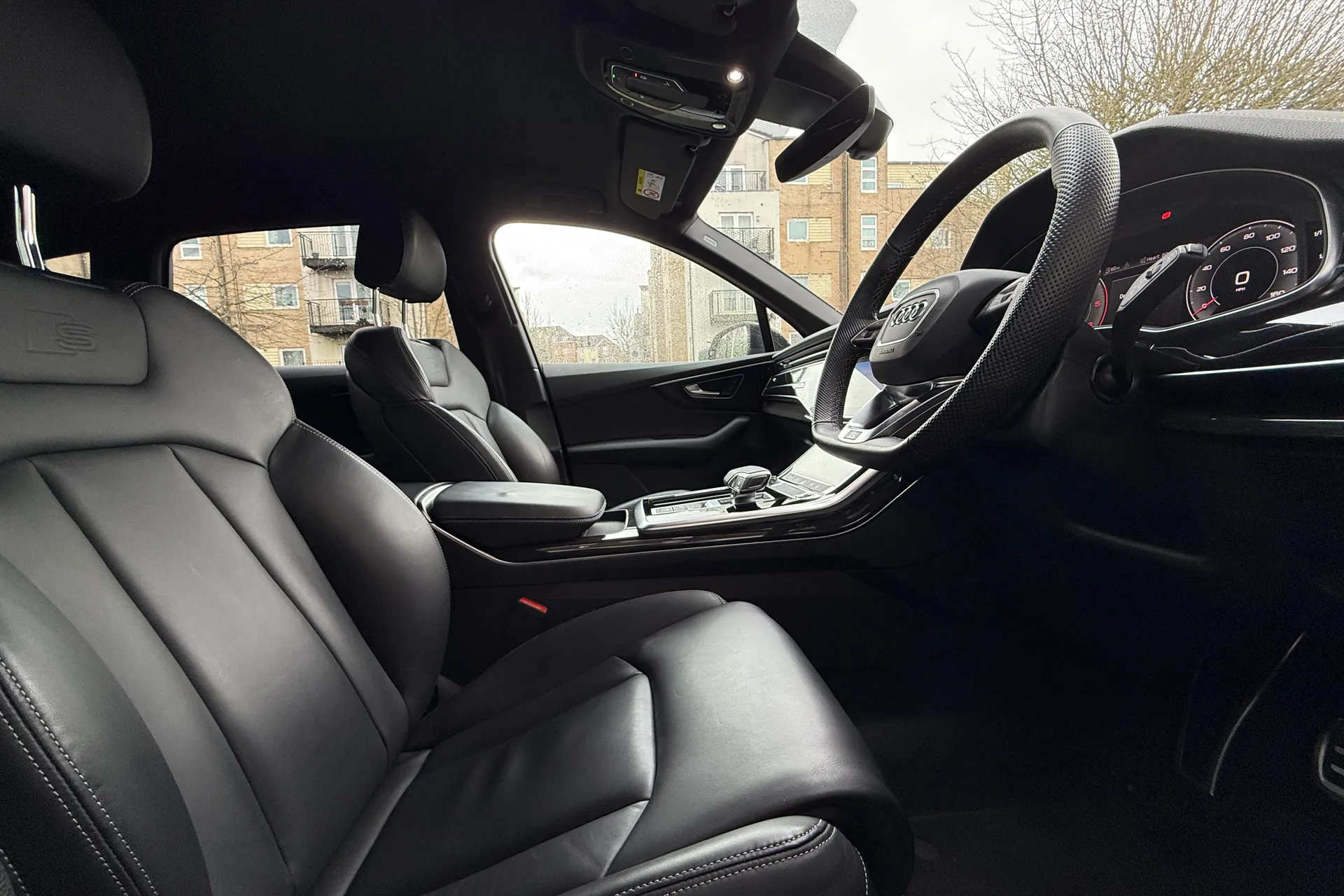 Audi Q7 thumbnail image number 38