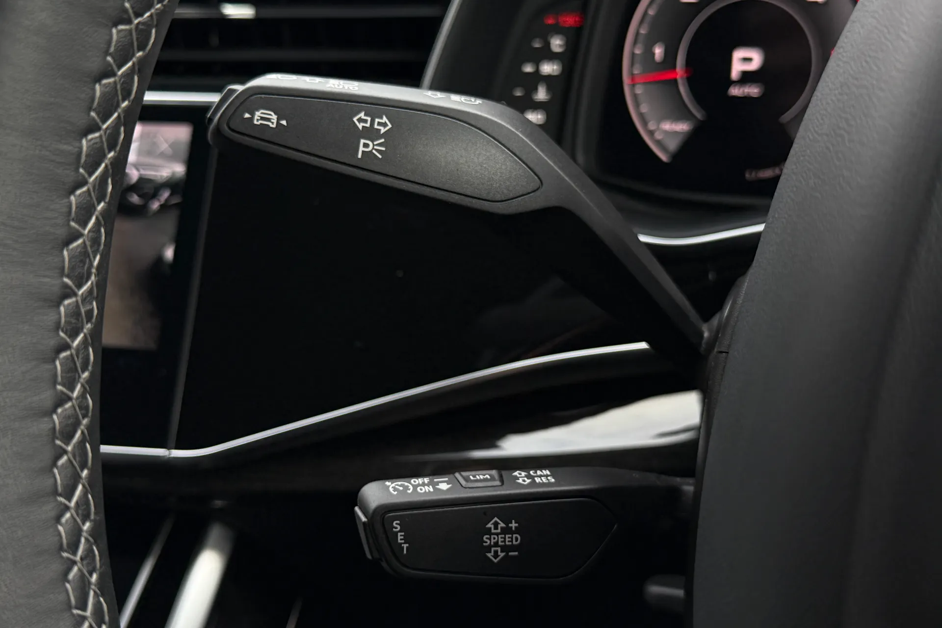 Audi Q7 thumbnail image number 17