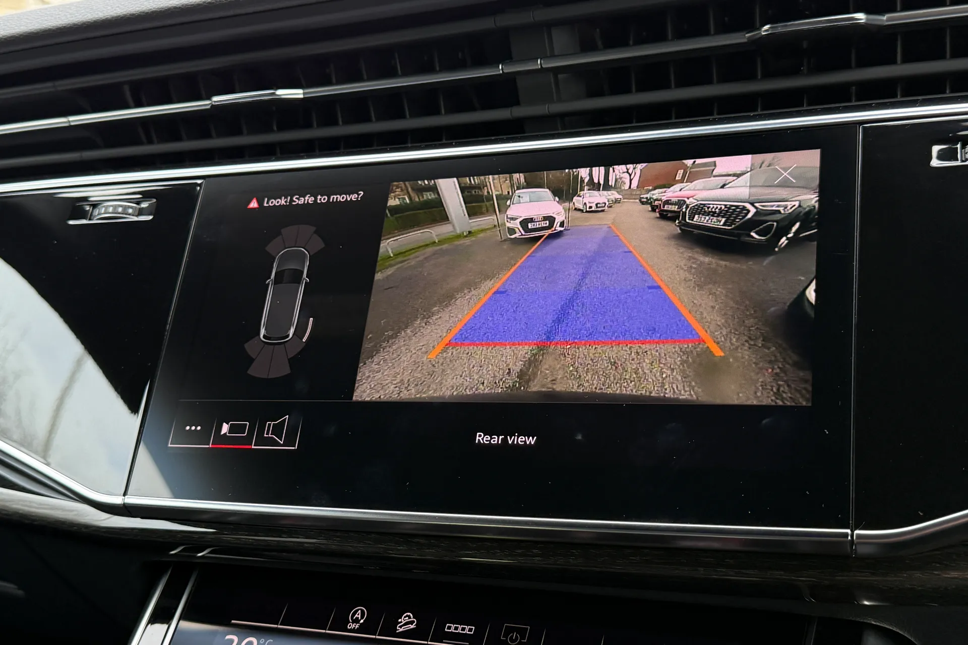 Audi Q7 thumbnail image number 5