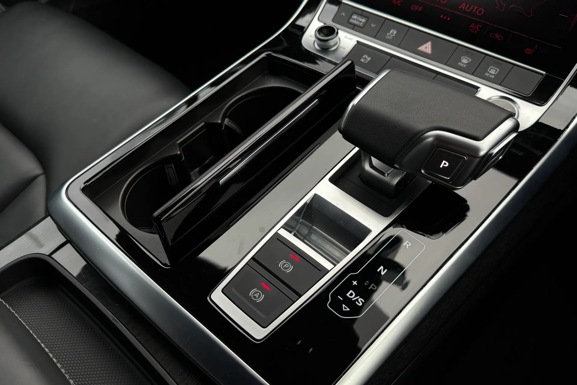 Audi Q7 thumbnail image number 24