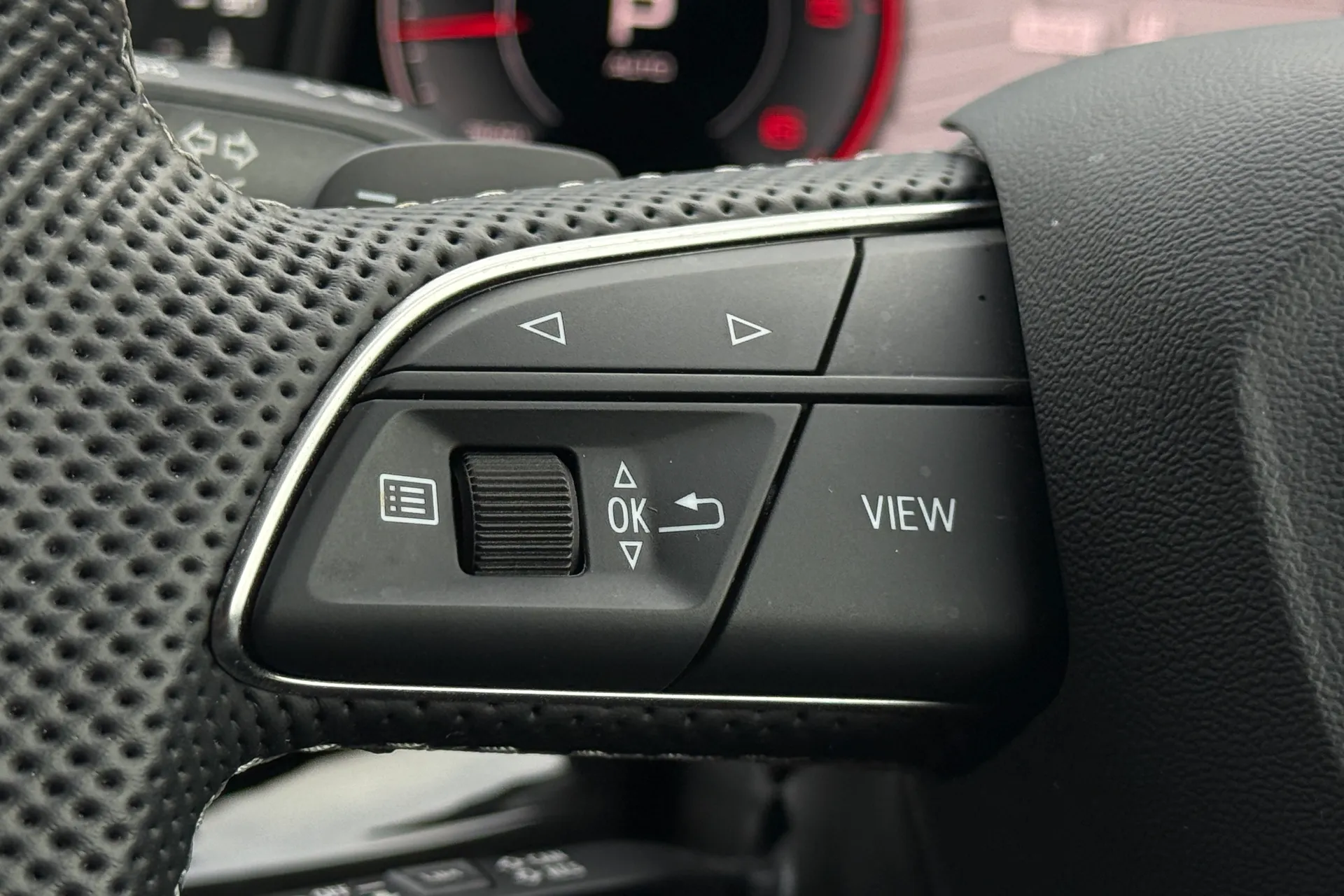 Audi Q7 thumbnail image number 15