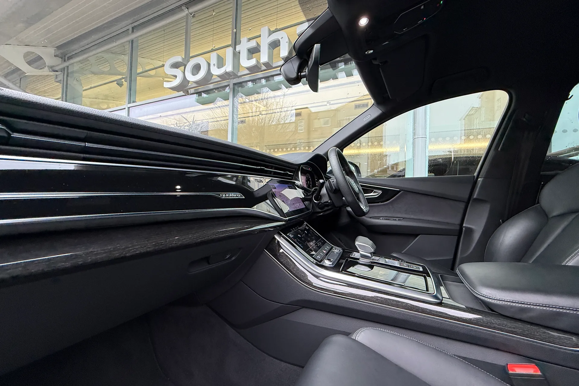 Audi Q7 thumbnail image number 7