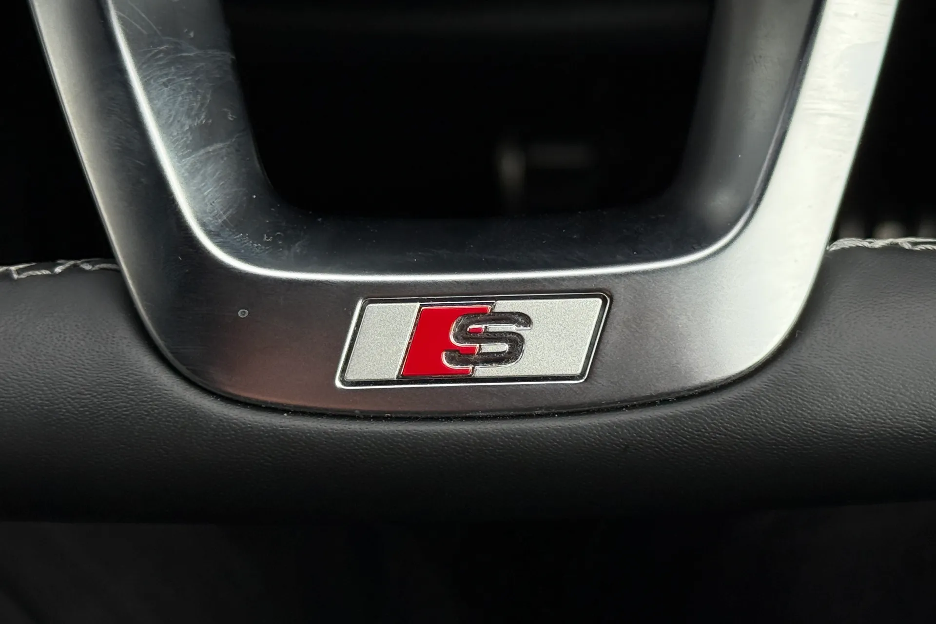 Audi Q7 thumbnail image number 16