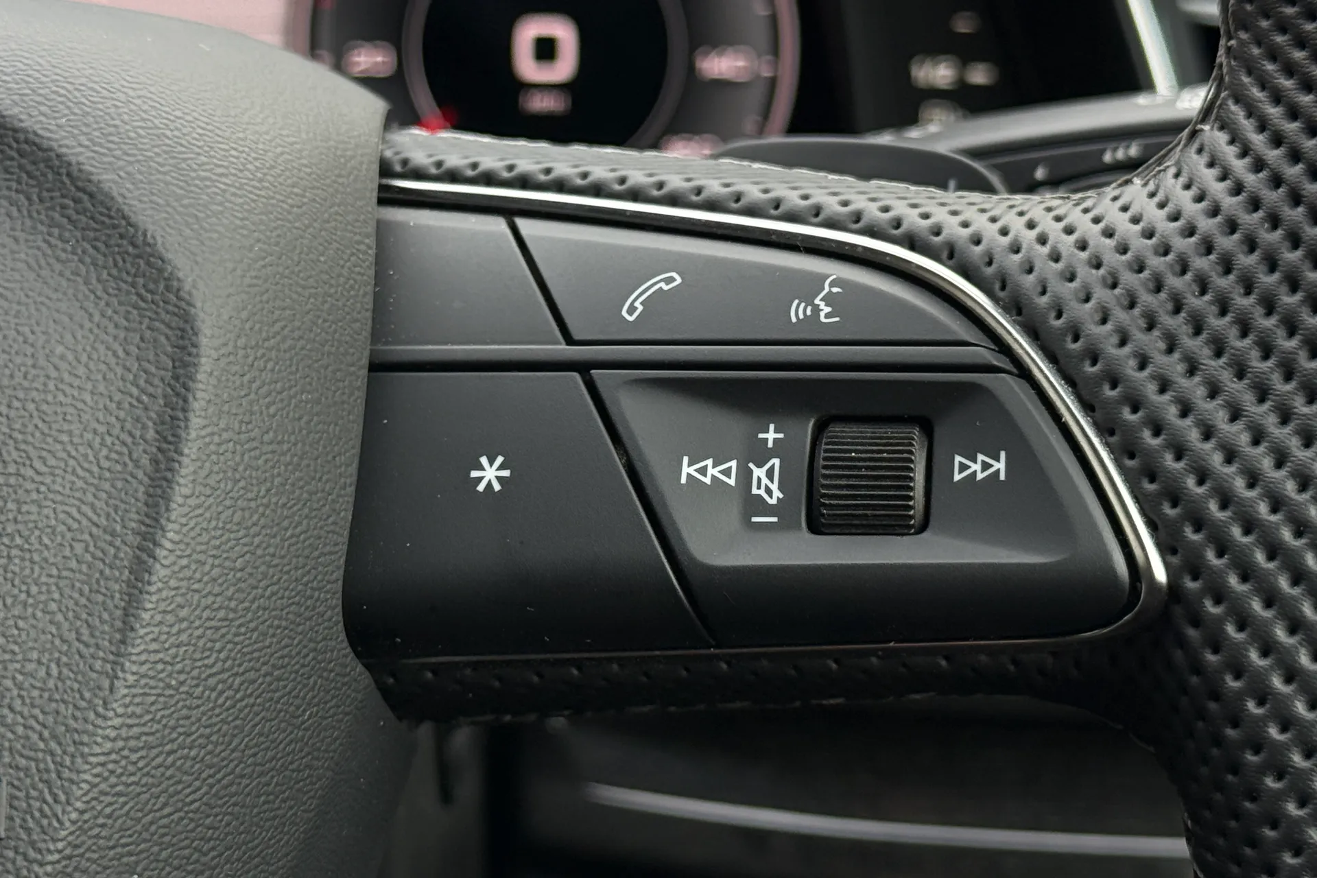 Audi Q7 thumbnail image number 14