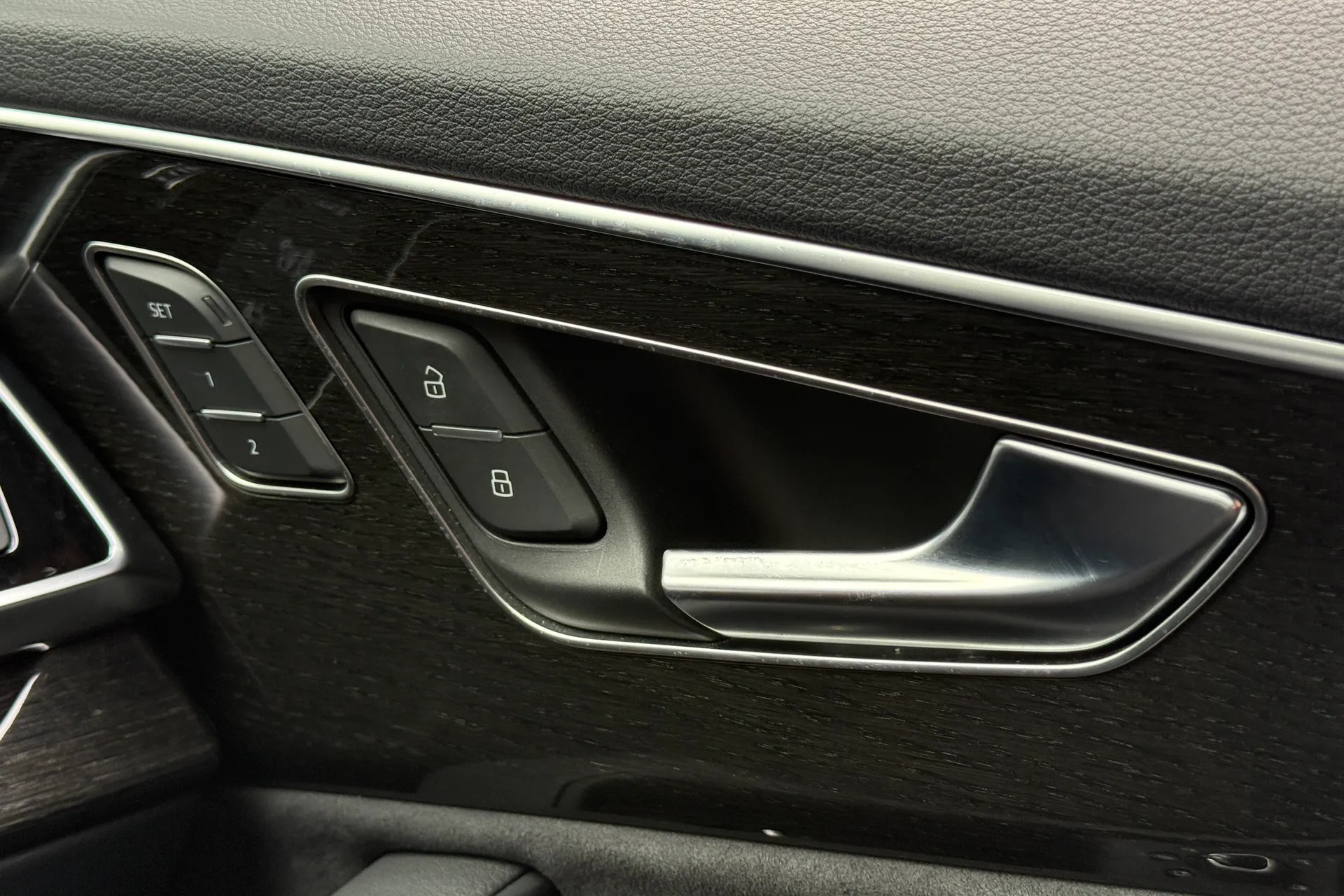 Audi Q7 thumbnail image number 36