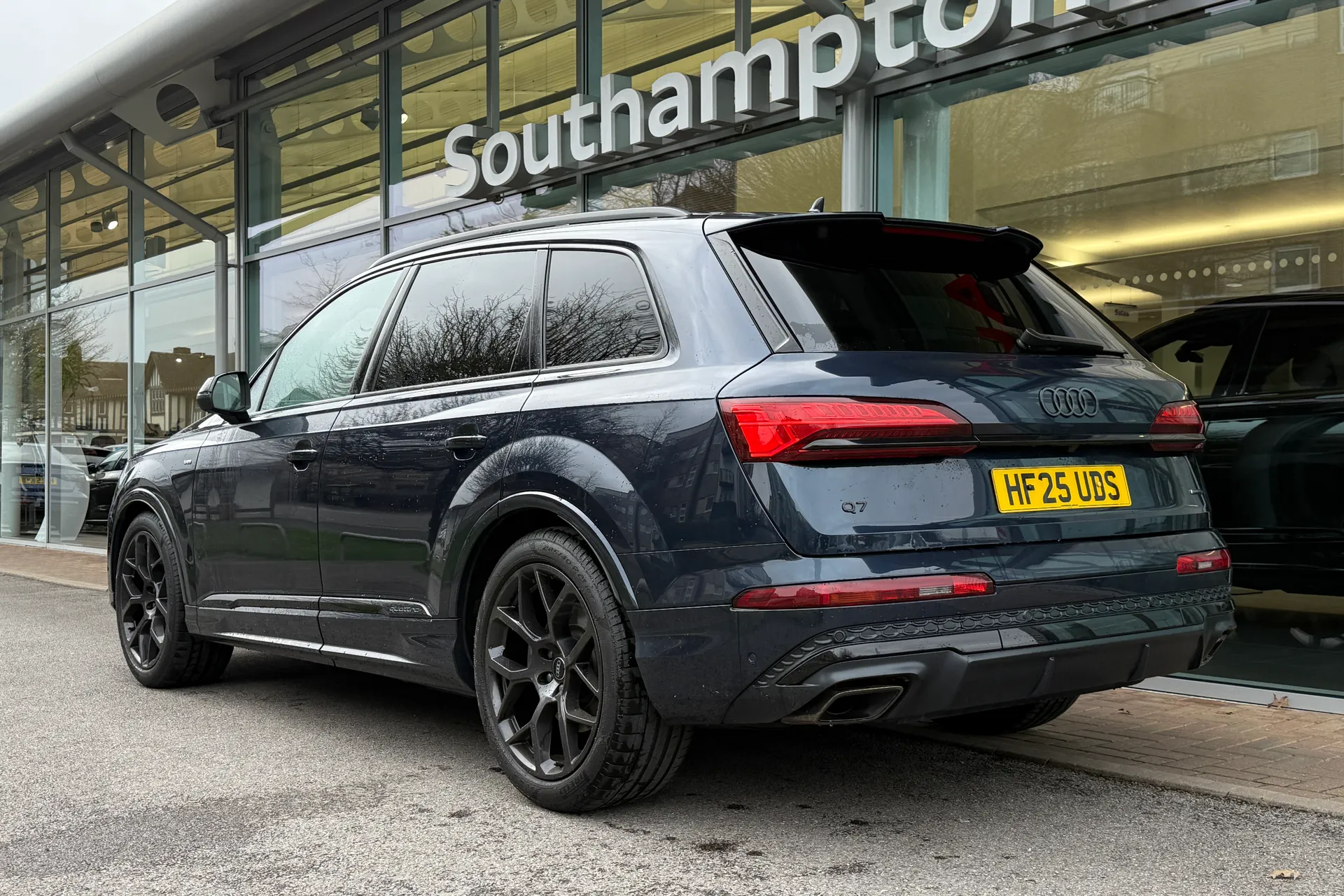 Audi Q7 thumbnail image number 8