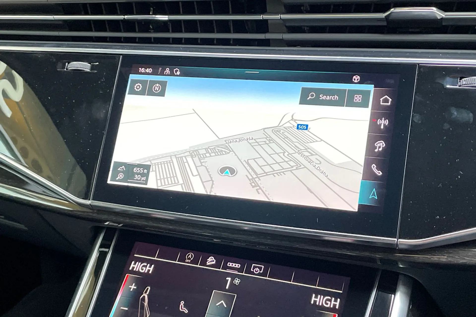 Audi Q7 thumbnail image number 4