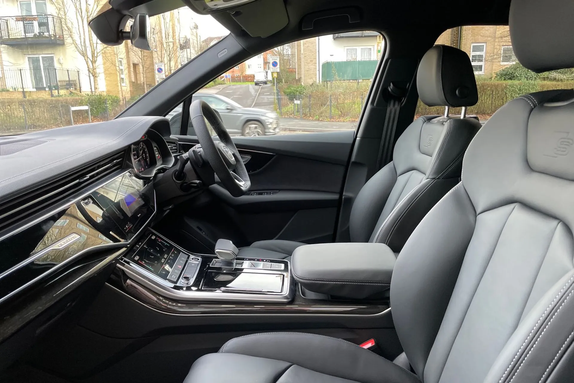 Audi Q7 thumbnail image number 27