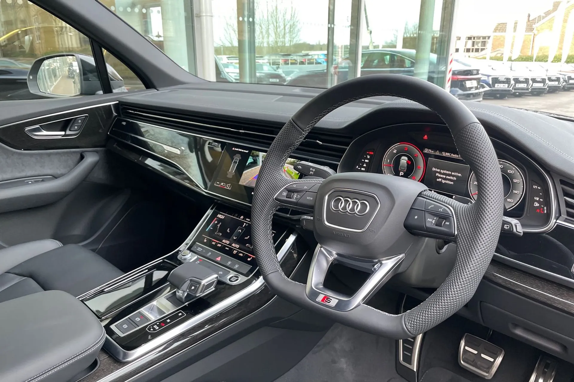 Audi Q7 thumbnail image number 25