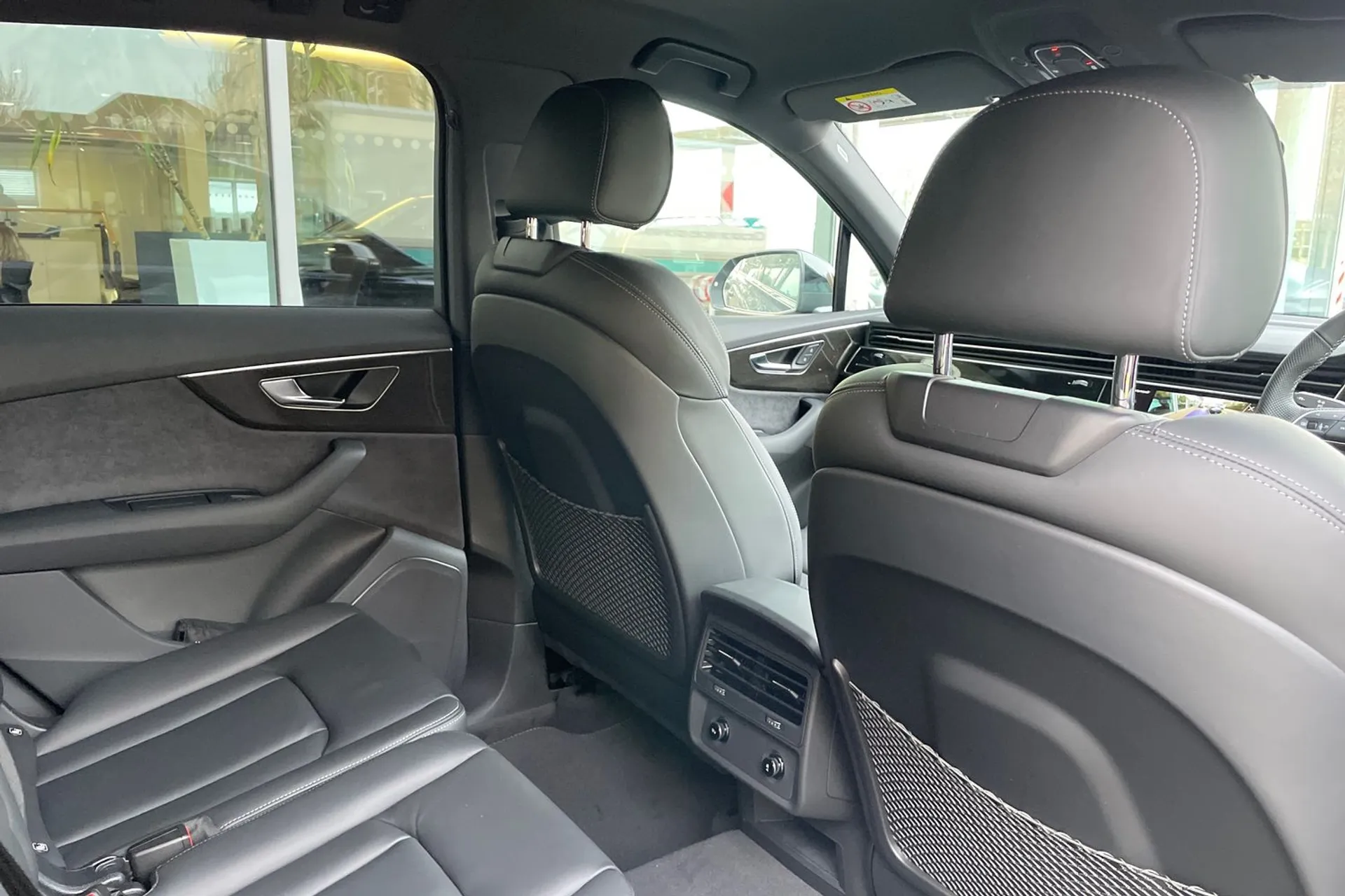 Audi Q7 thumbnail image number 22