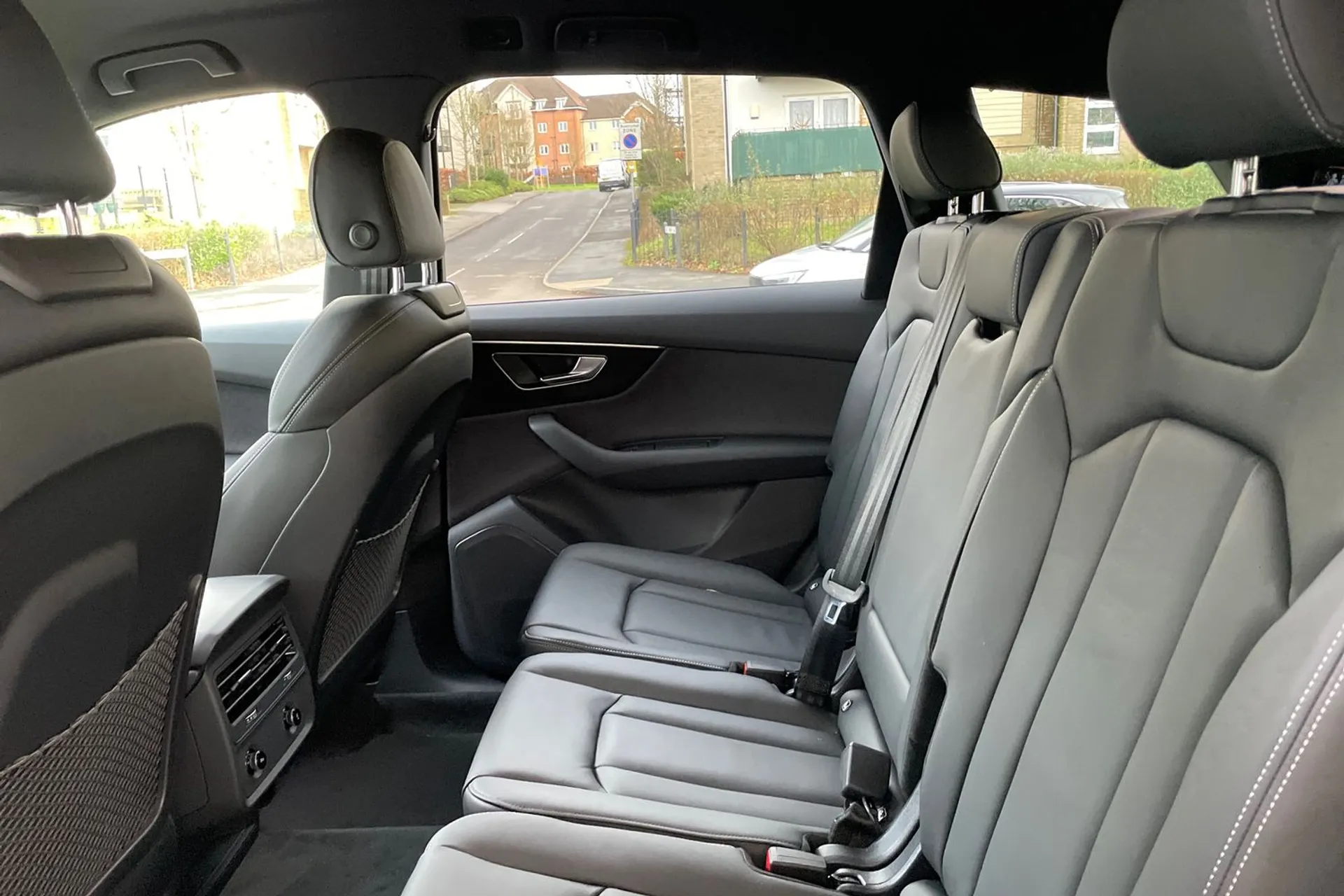 Audi Q7 thumbnail image number 29