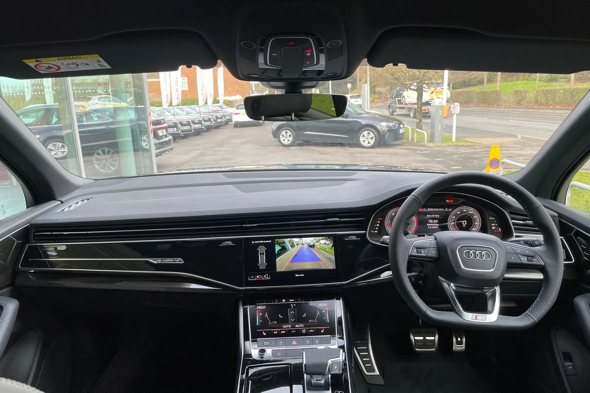 Audi Q7 thumbnail image number 3