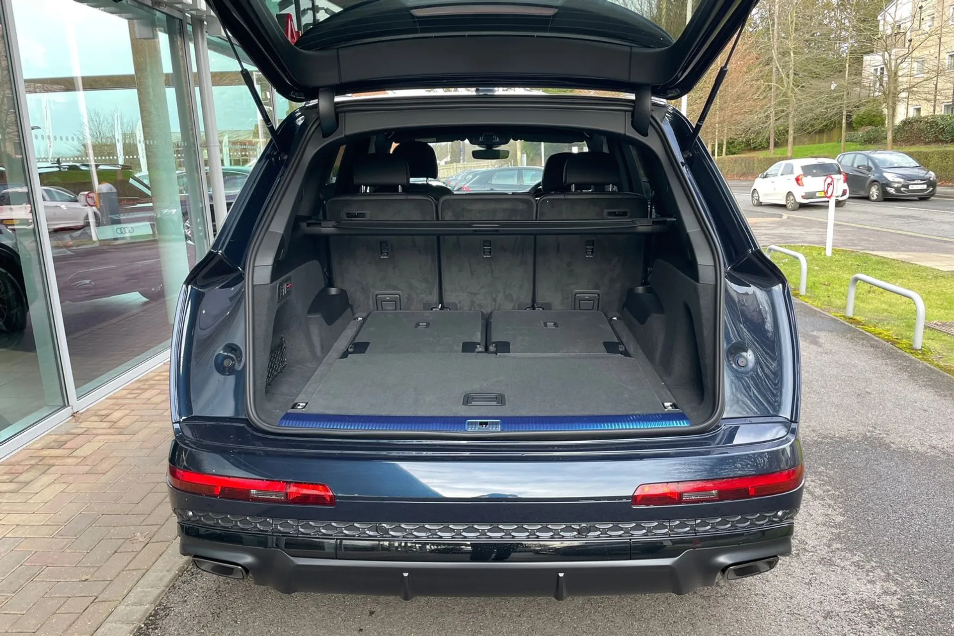 Audi Q7 thumbnail image number 18