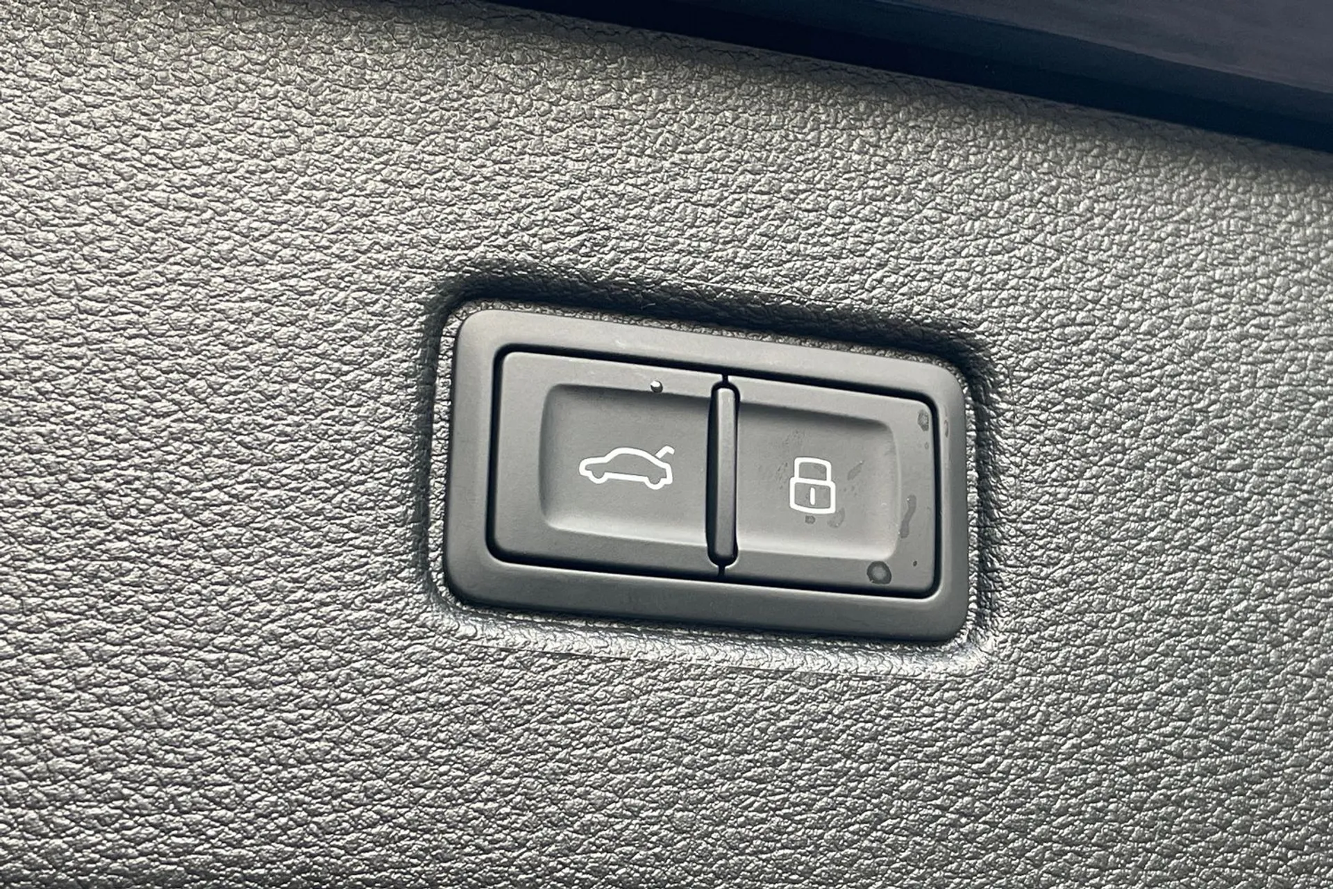 Audi Q7 thumbnail image number 19