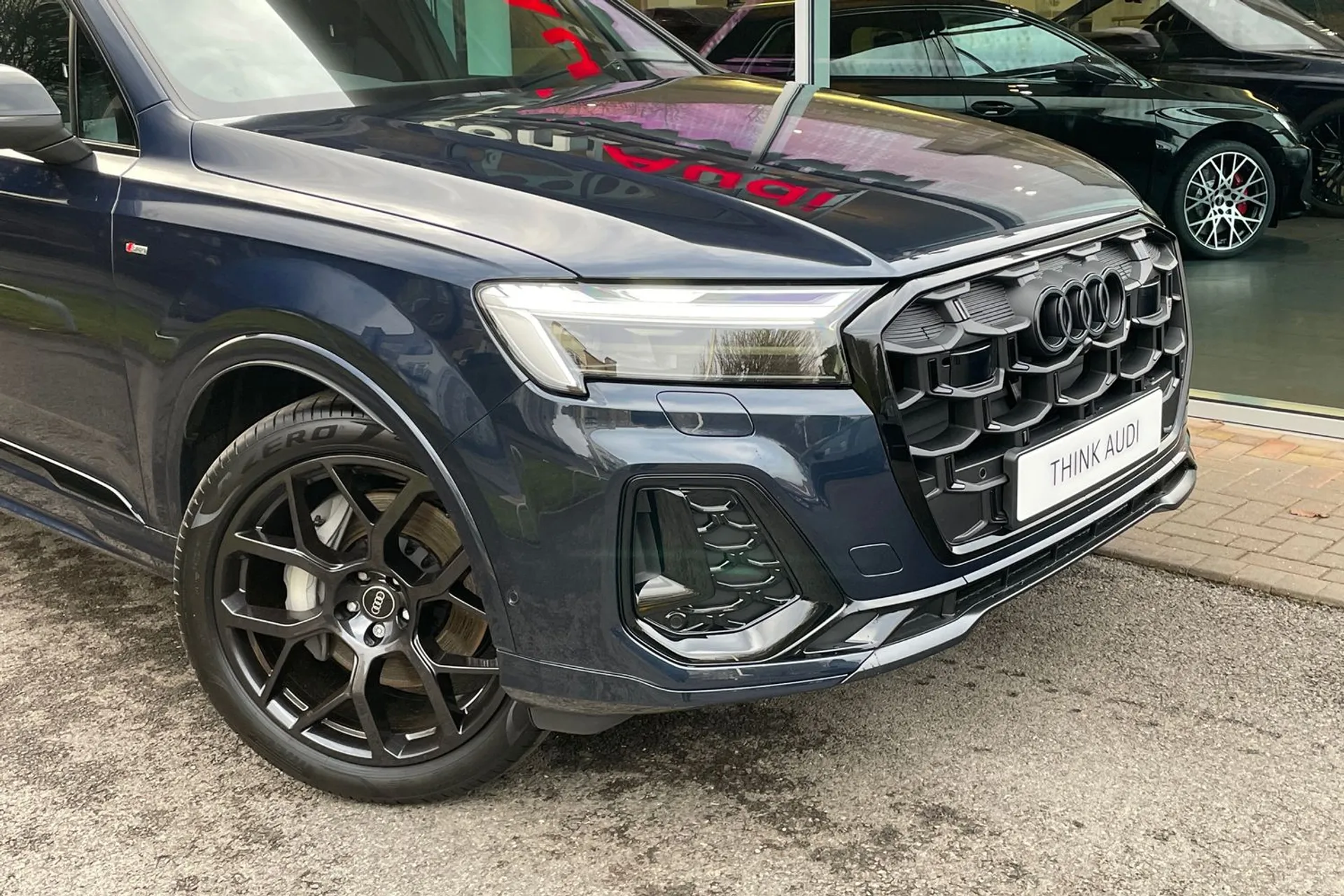 Audi Q7 thumbnail image number 16