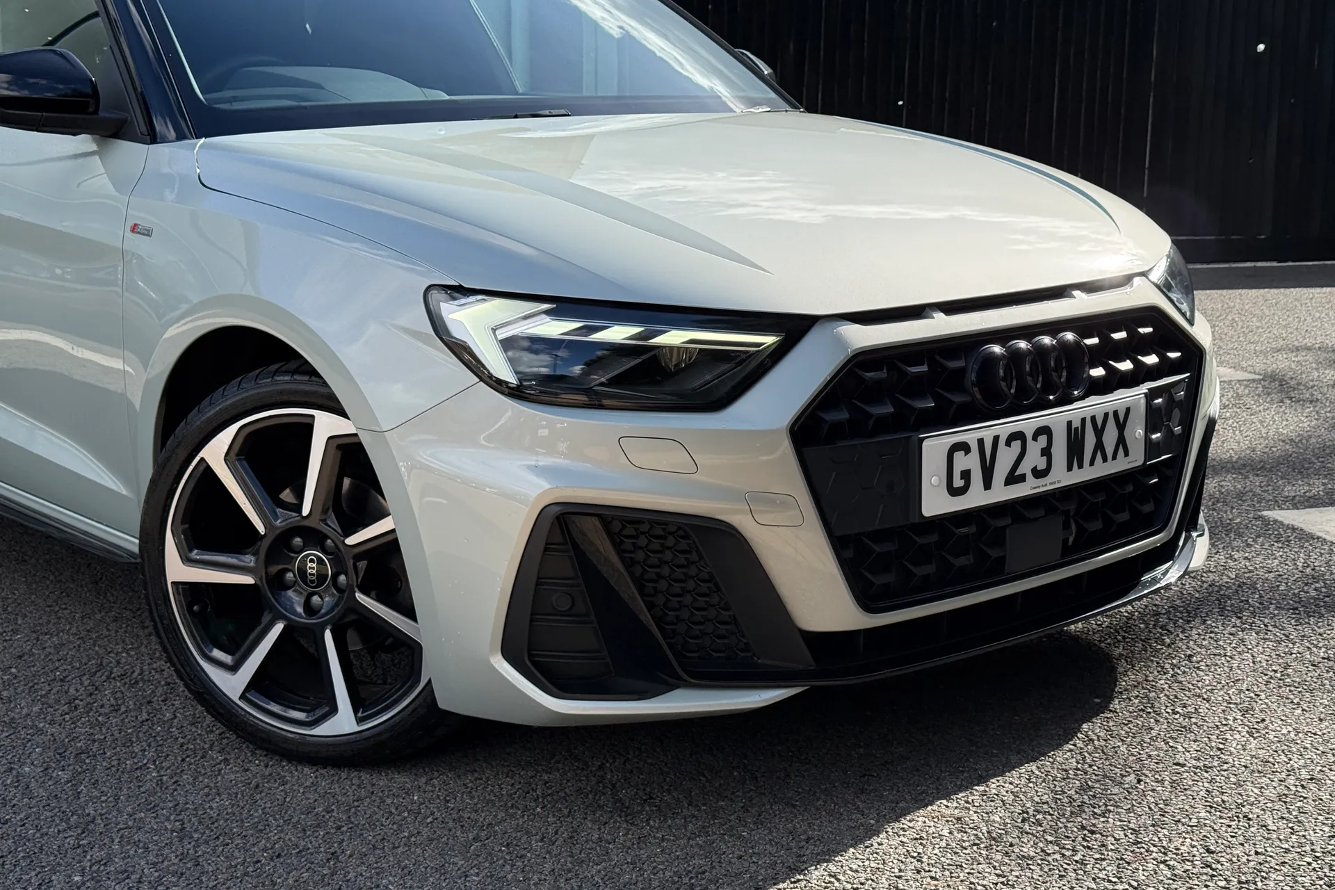 Audi A1 thumbnail image number 2