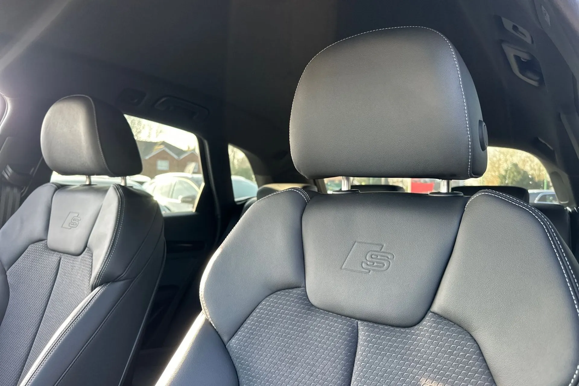 Audi Q5 thumbnail image number 37