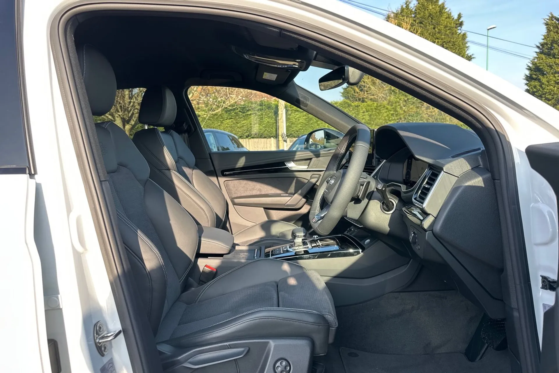 Audi Q5 thumbnail image number 33