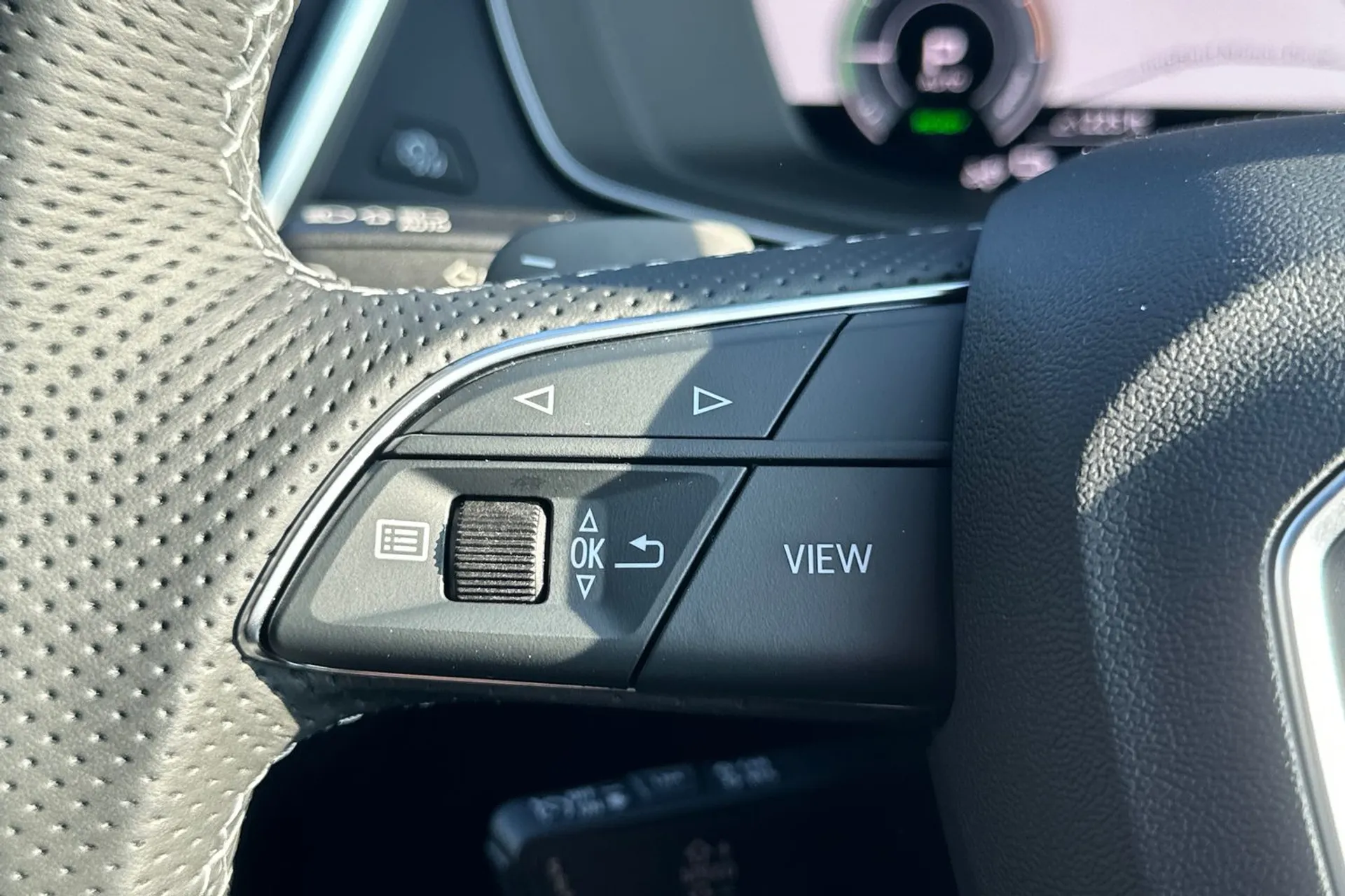 Audi Q5 thumbnail image number 16
