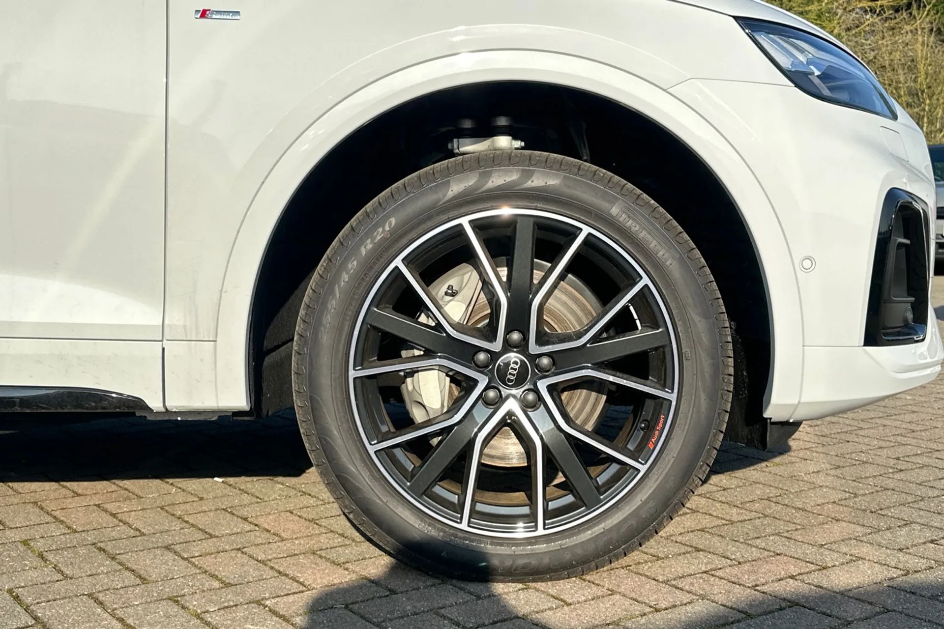 Audi Q5 thumbnail image number 8