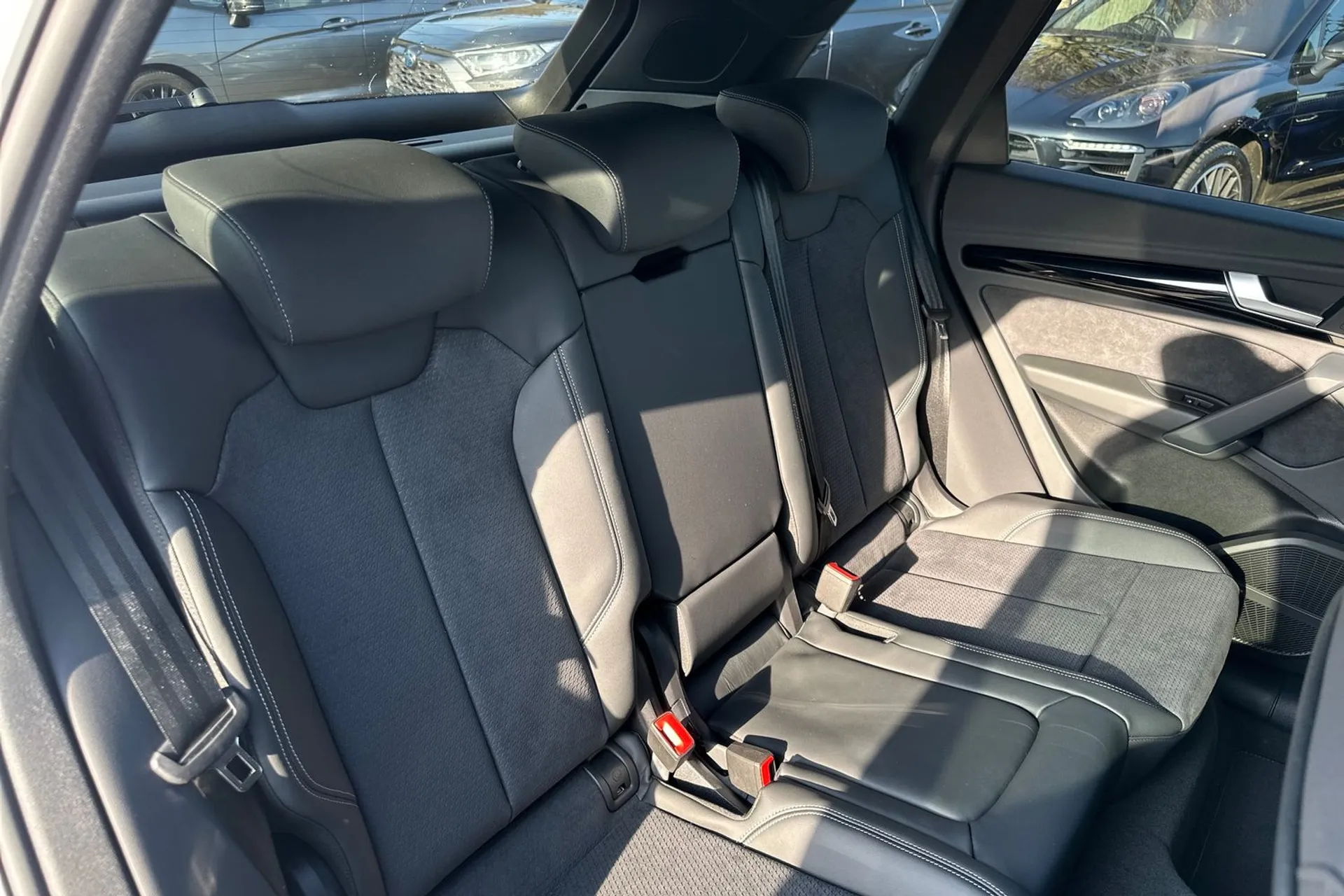 Audi Q5 thumbnail image number 30