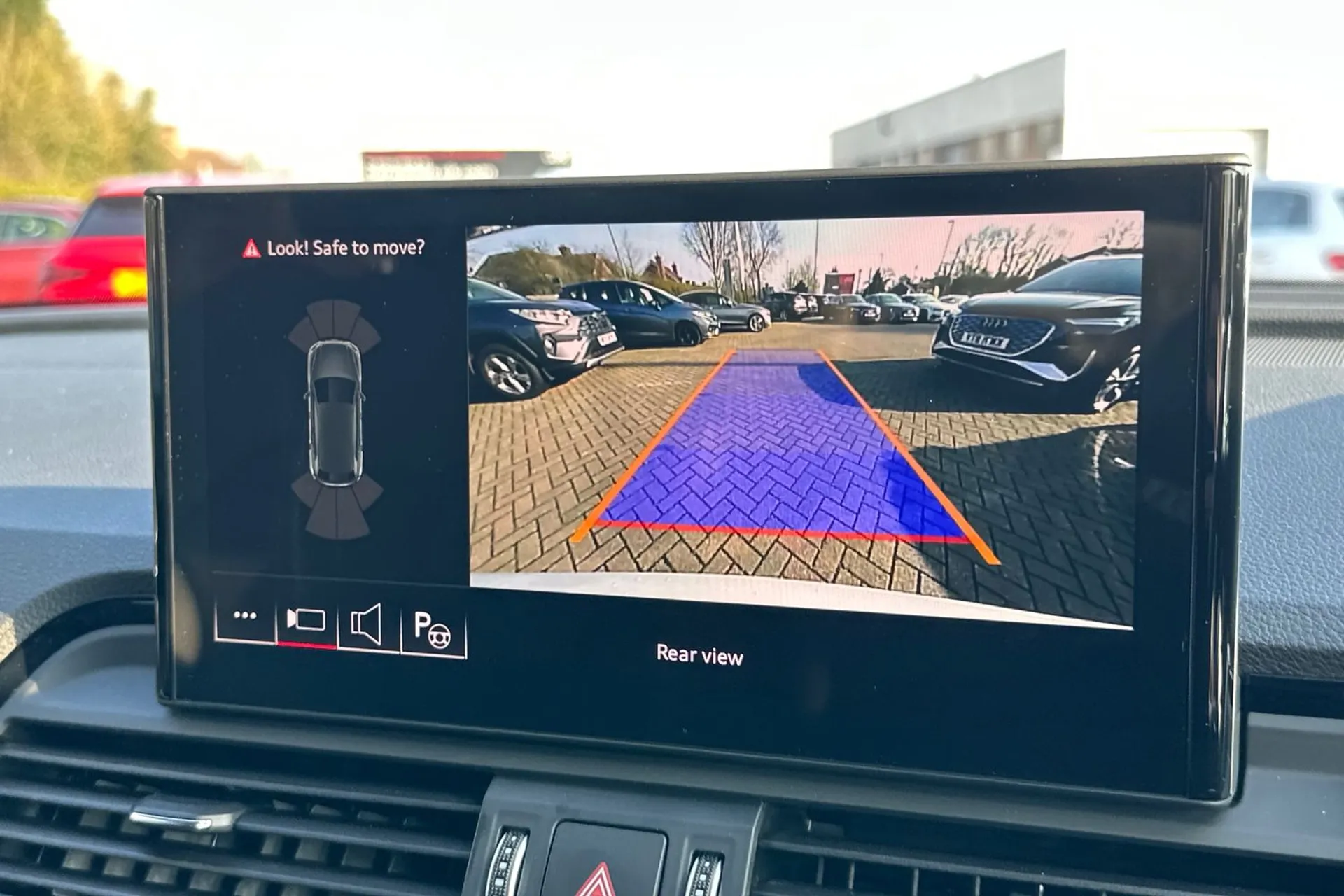 Audi Q5 thumbnail image number 9