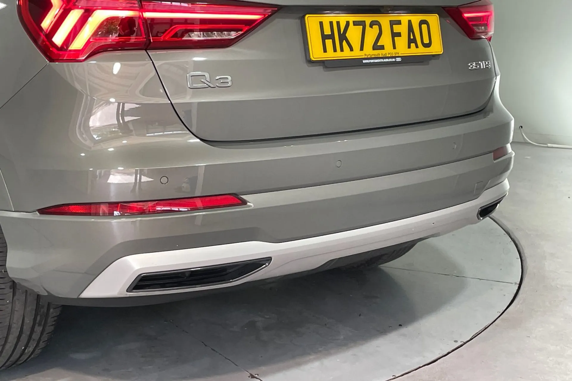 Audi Q3 thumbnail image number 16