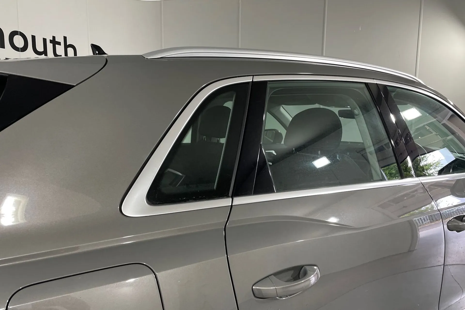 Audi Q3 thumbnail image number 13