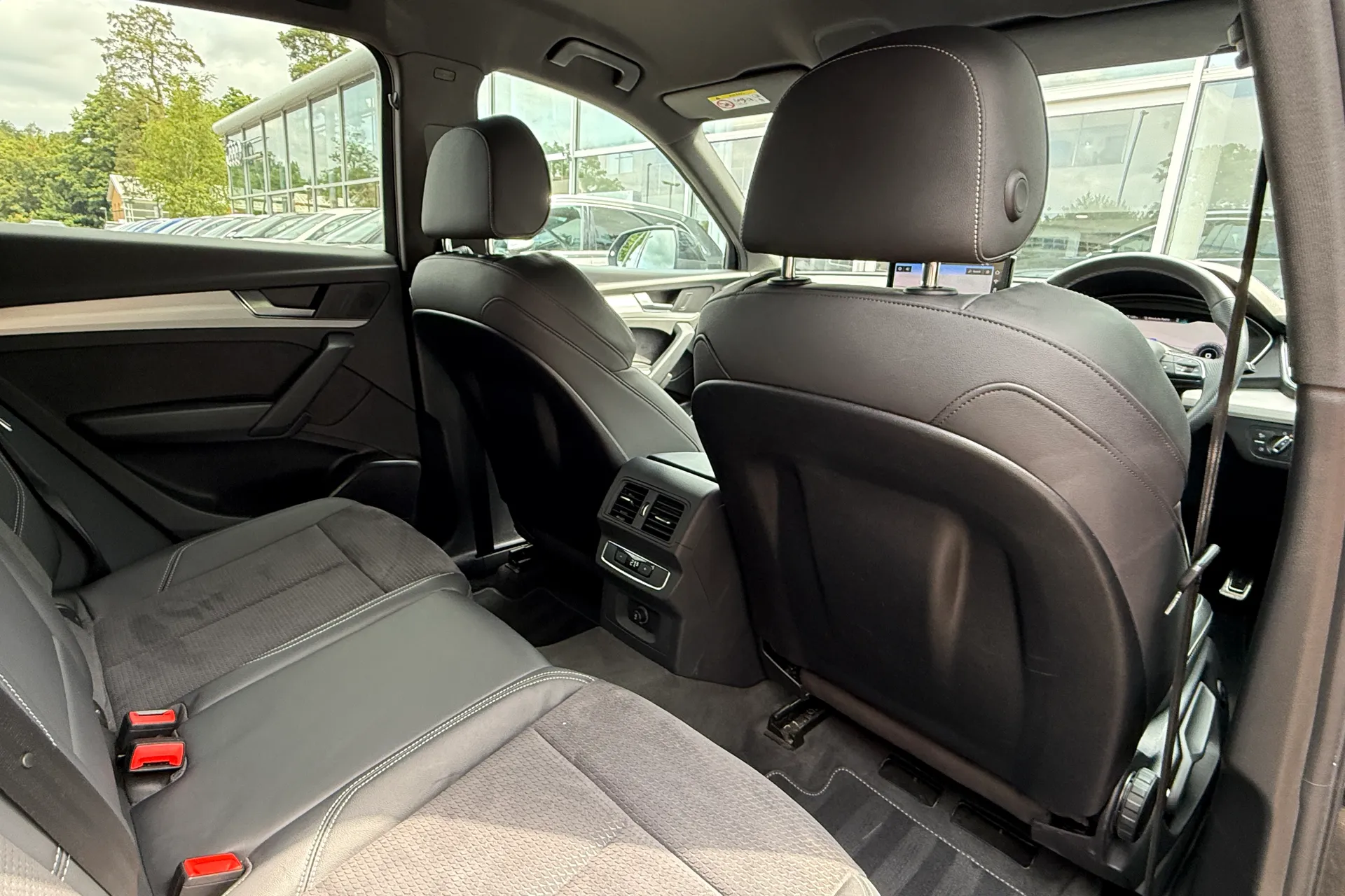Audi Q5 thumbnail image number 27