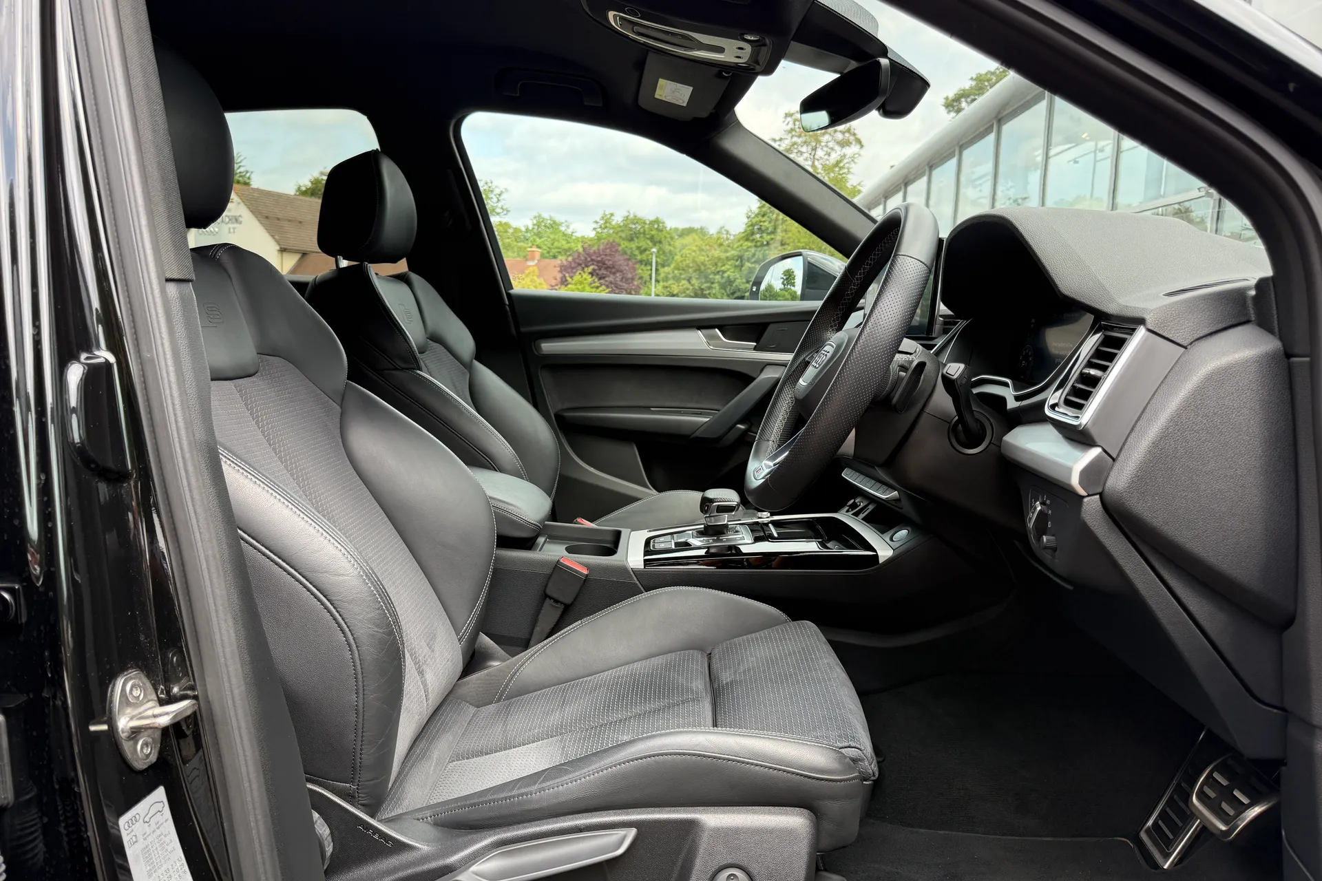 Audi Q5 thumbnail image number 29