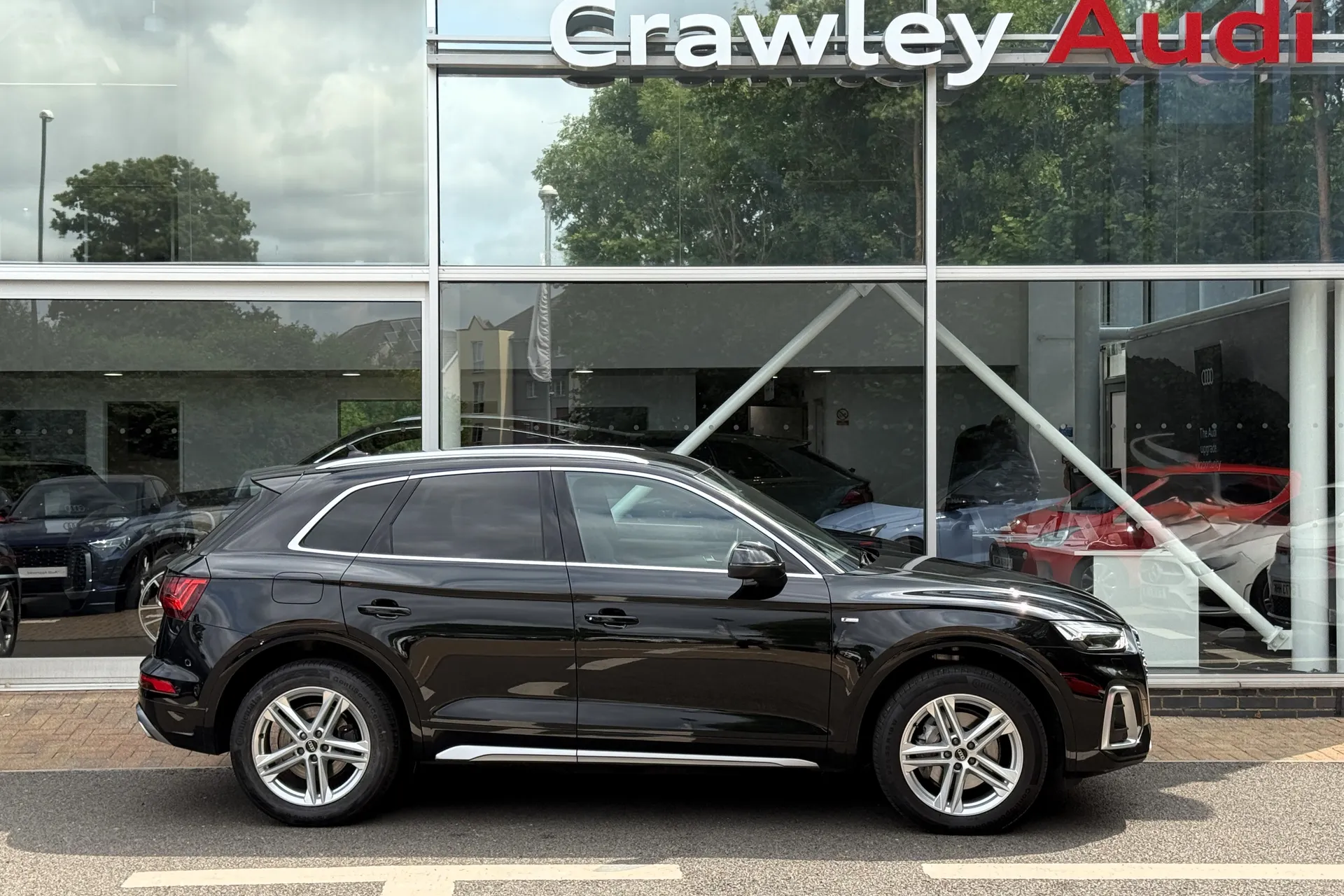 Audi Q5 thumbnail image number 2