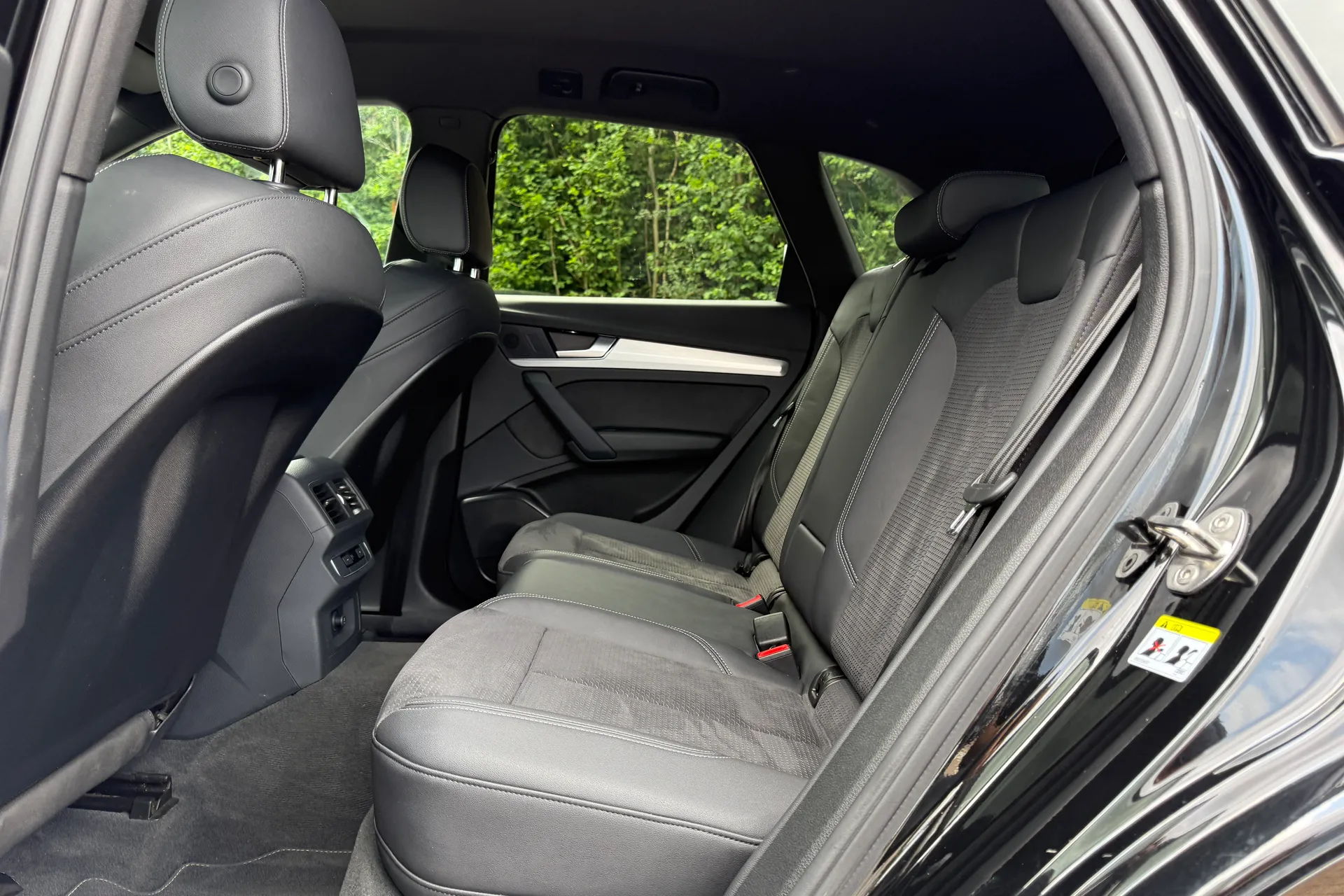 Audi Q5 thumbnail image number 35