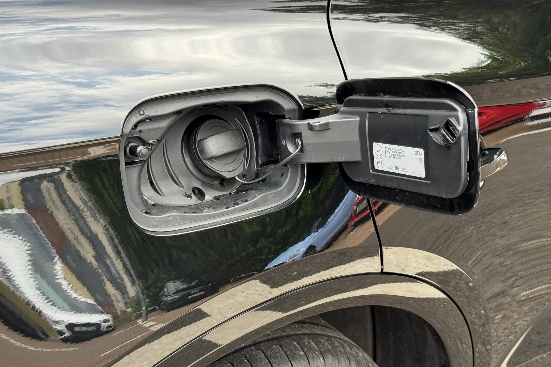 Audi Q5 thumbnail image number 16