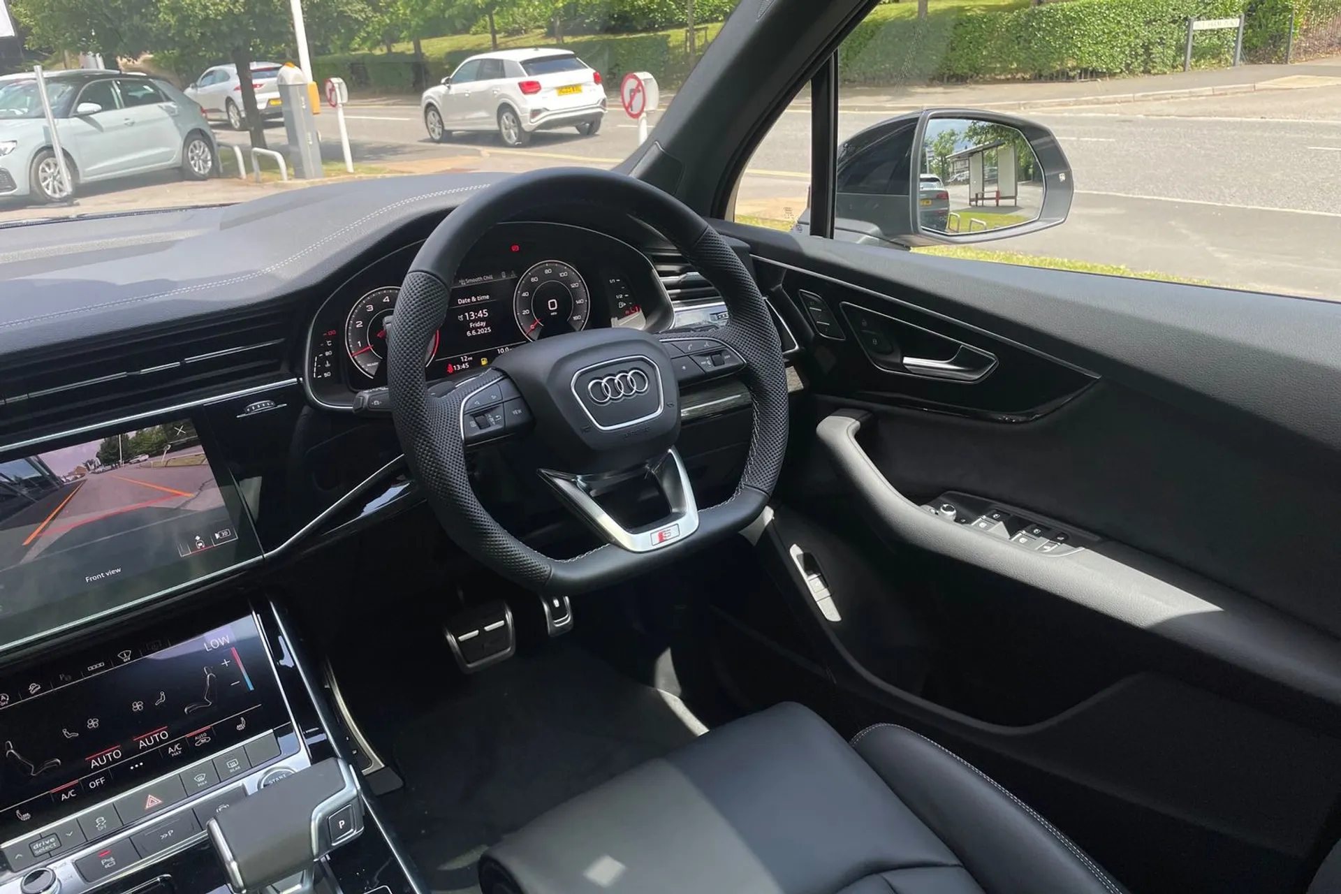 Audi Q7 thumbnail image number 32