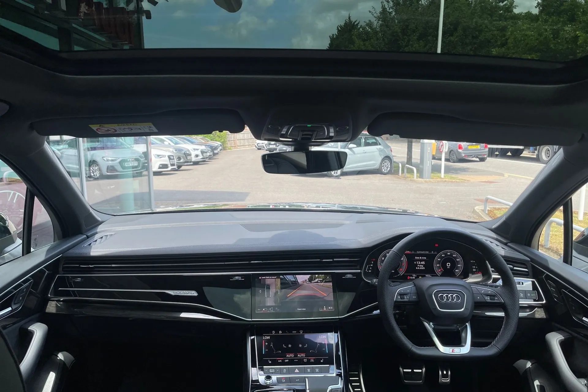 Audi Q7 thumbnail image number 3