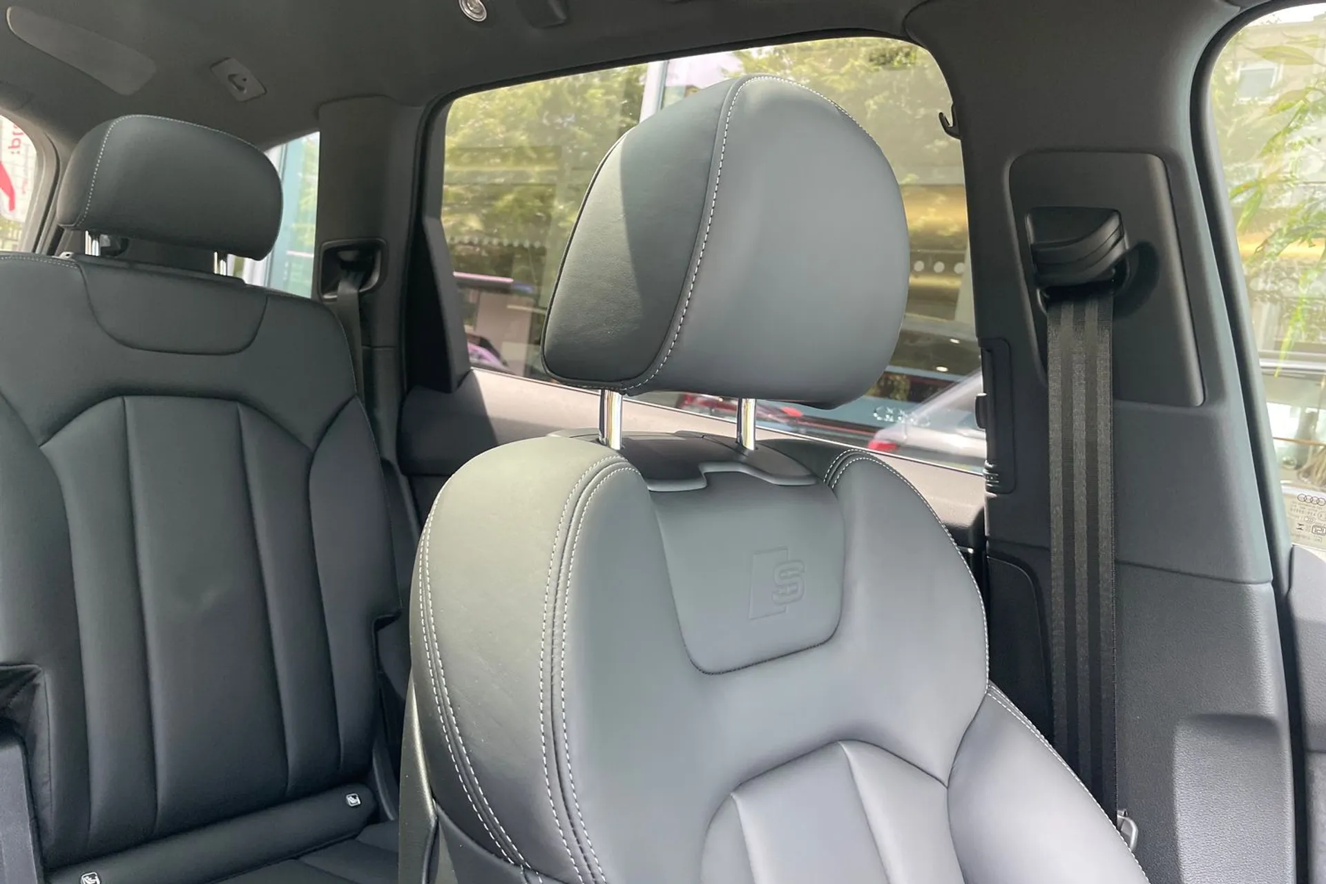 Audi Q7 thumbnail image number 47