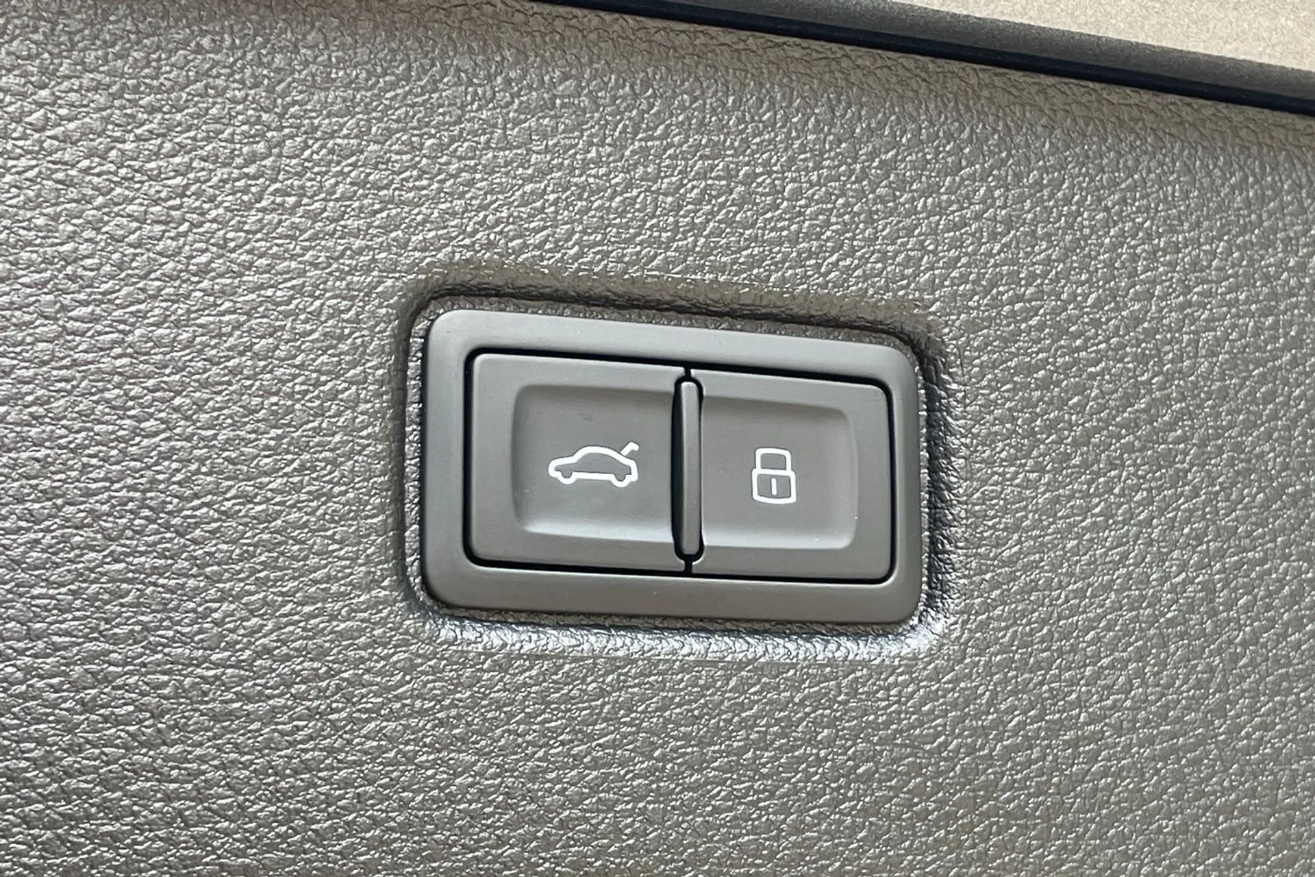 Audi Q7 thumbnail image number 20