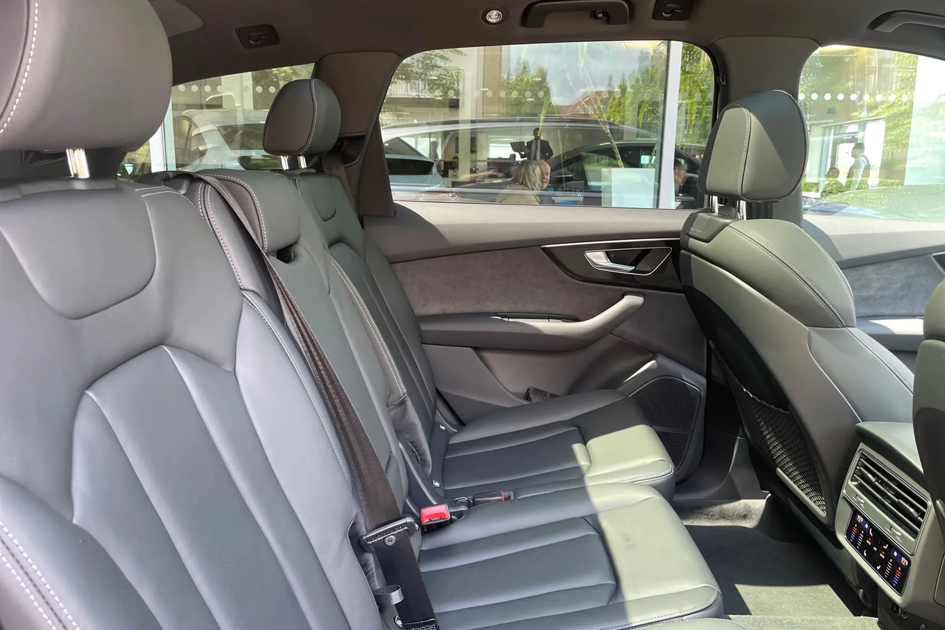 Audi Q7 thumbnail image number 22