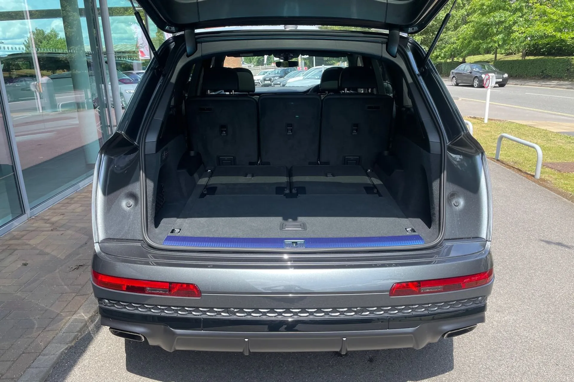 Audi Q7 thumbnail image number 19