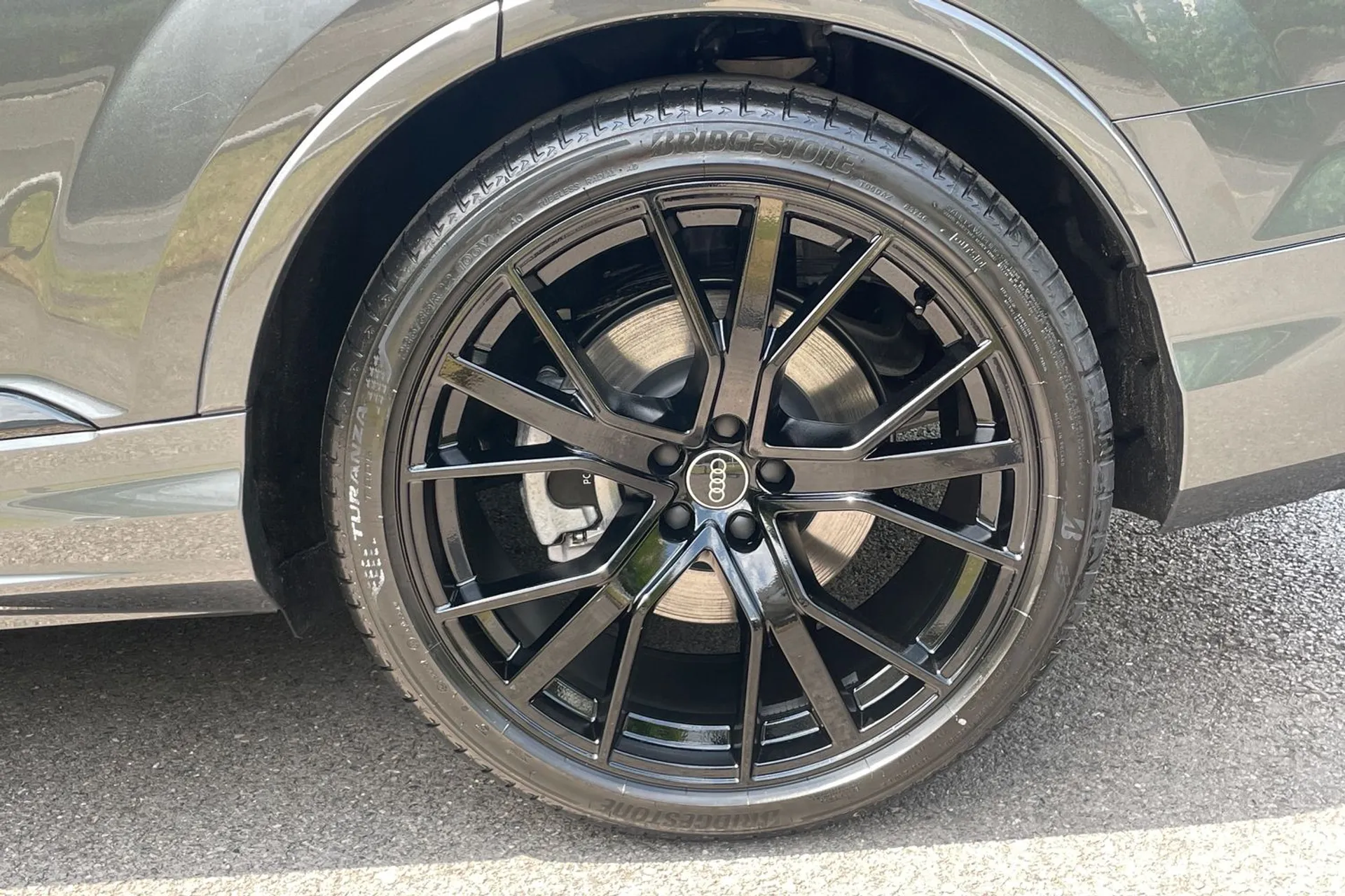 Audi Q7 thumbnail image number 13