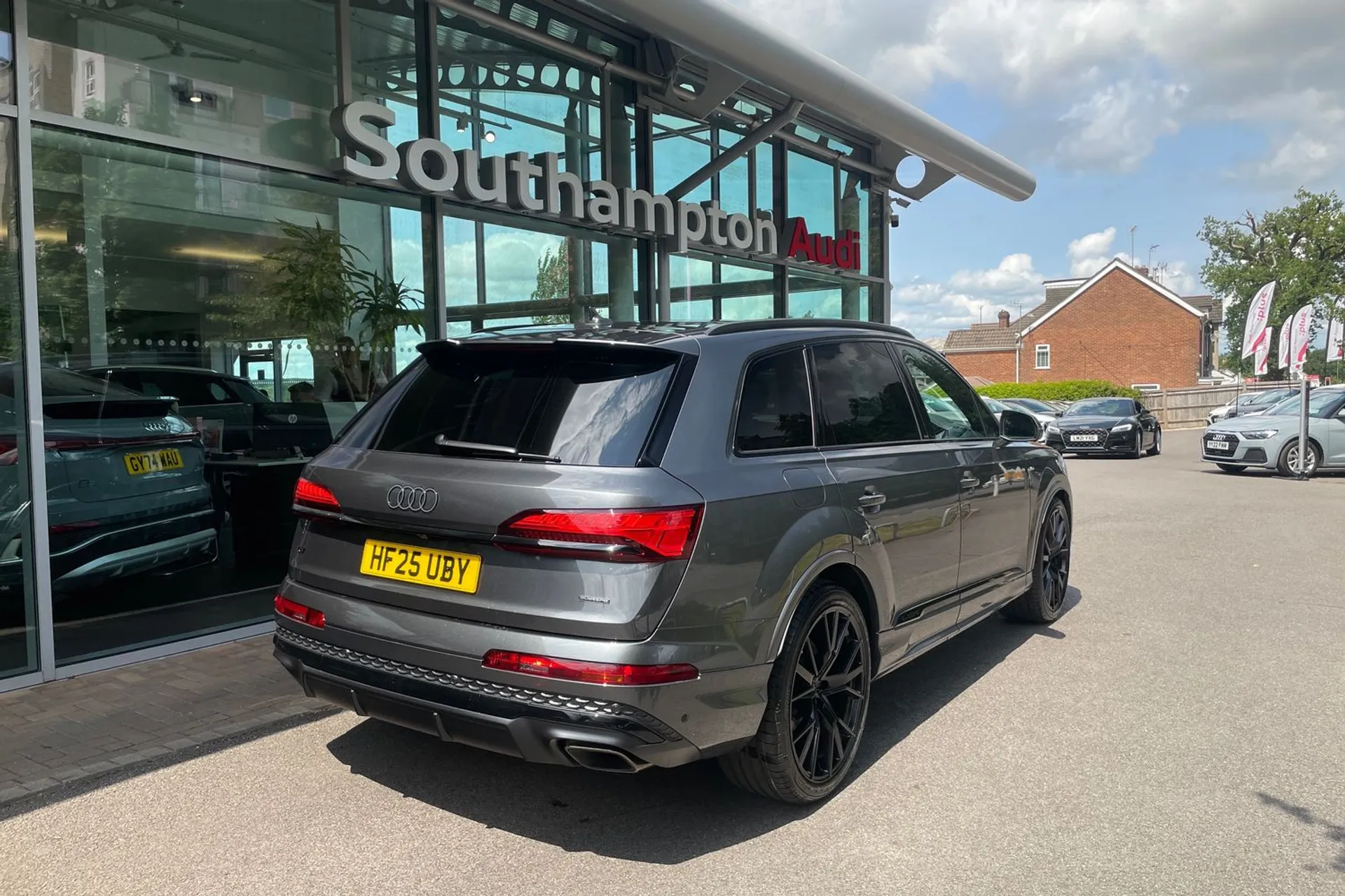 Audi Q7 thumbnail image number 7