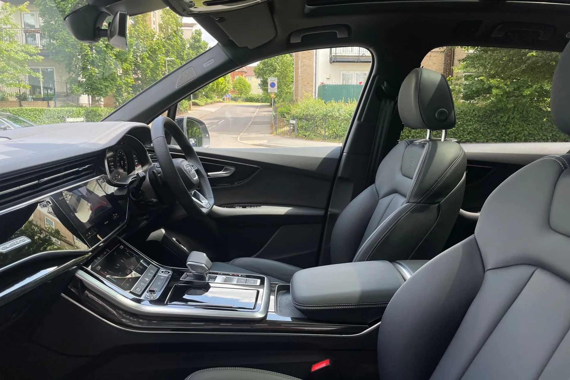 Audi Q7 thumbnail image number 28